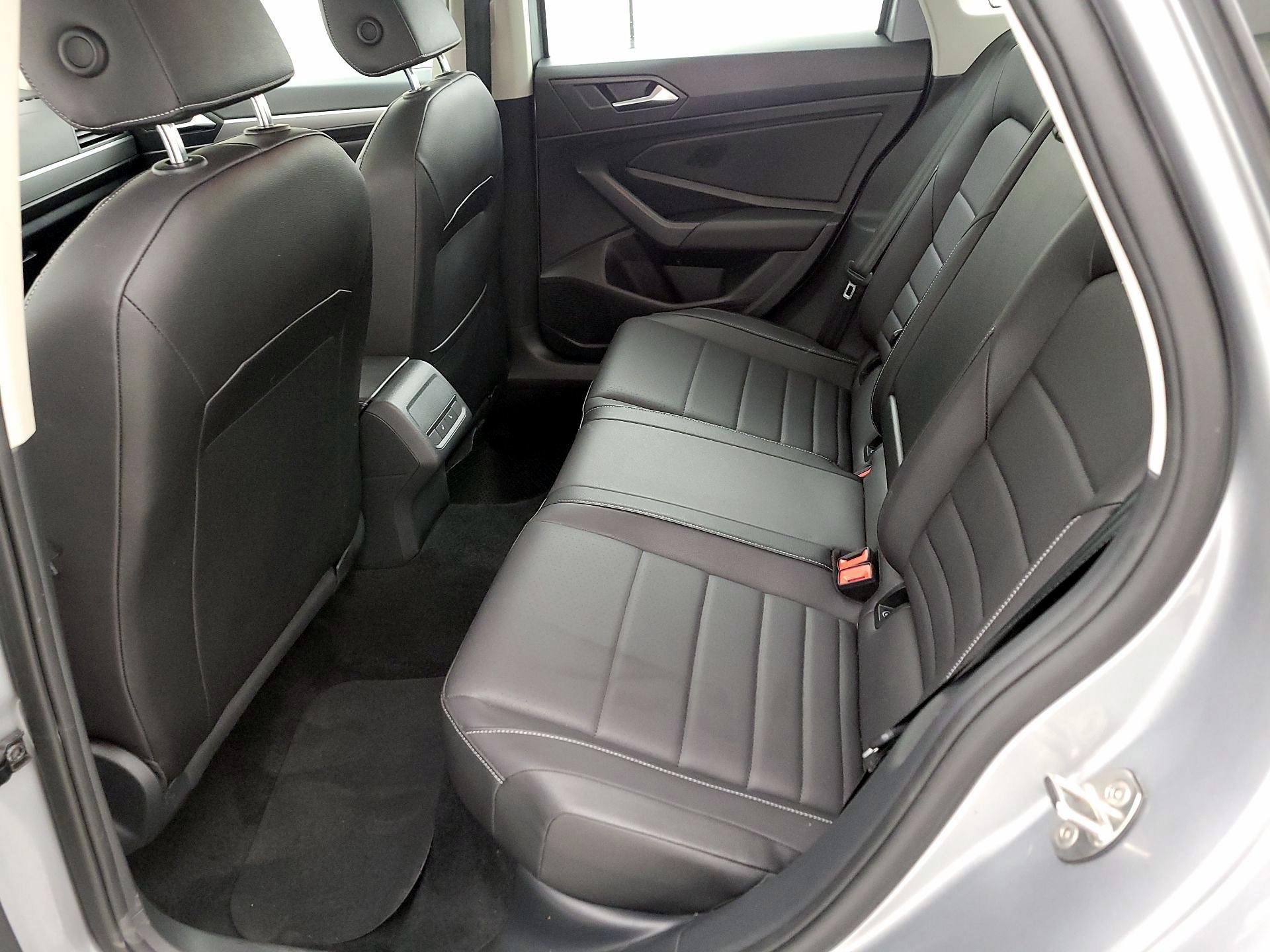 Thumbnail: 2021 Volkswagen Jetta - 19