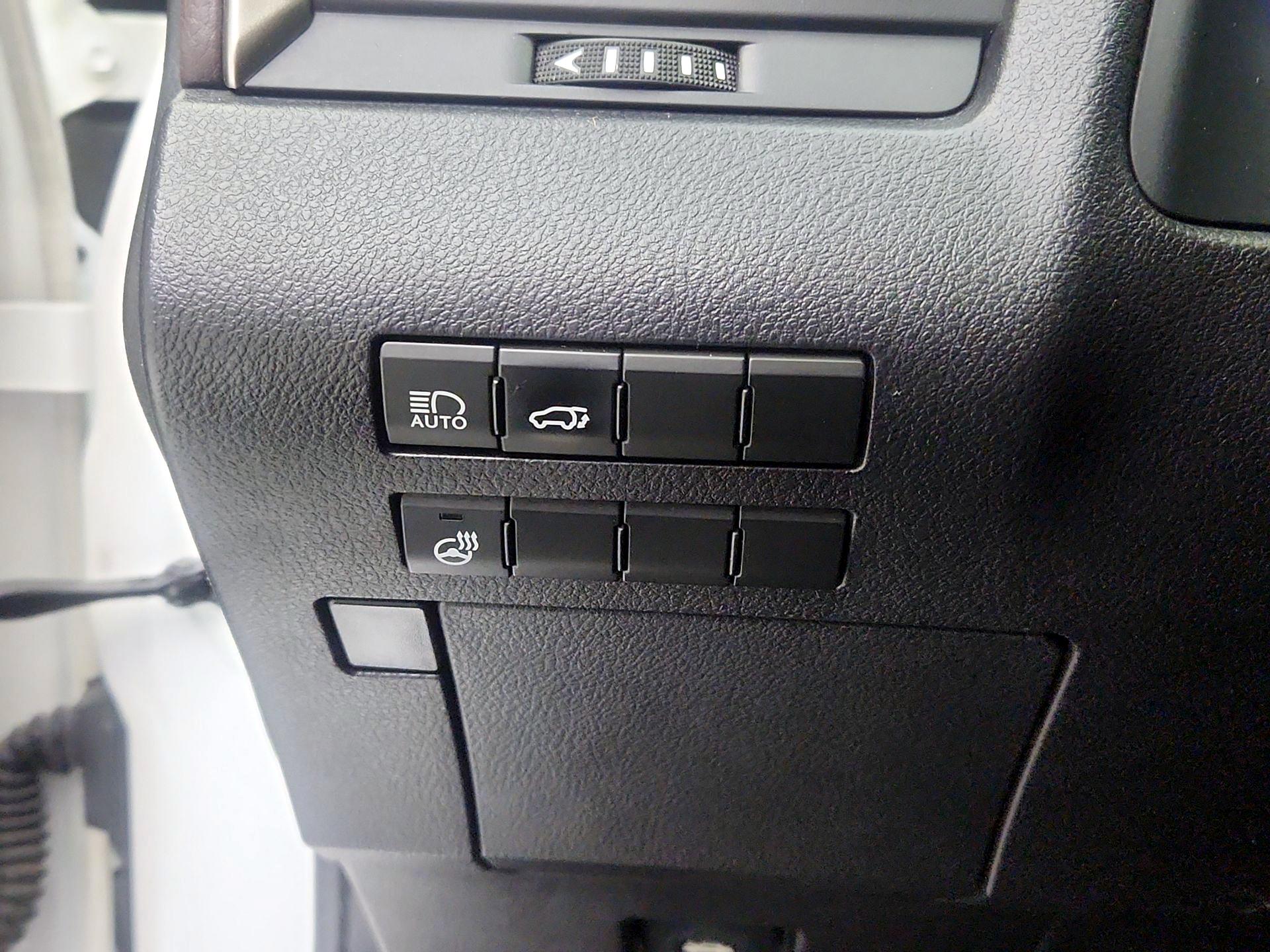 Thumbnail: 2017 Lexus RX - 13