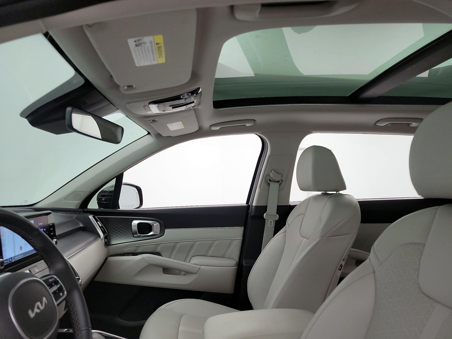 Thumbnail: 2023 Kia Sorento - 20