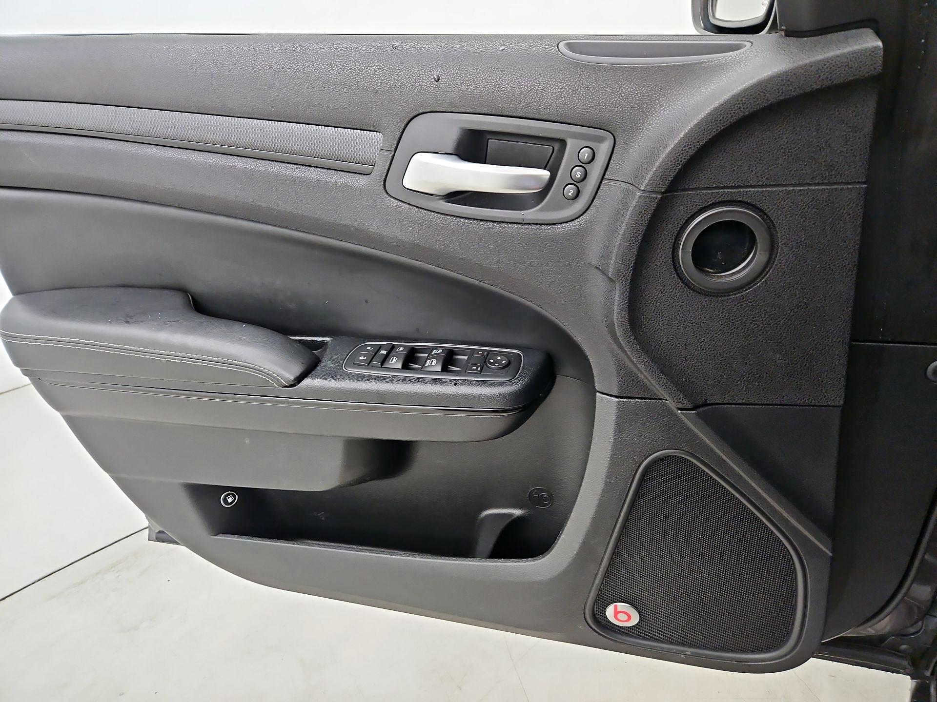 Thumbnail: 2015 Chrysler 300 - 12