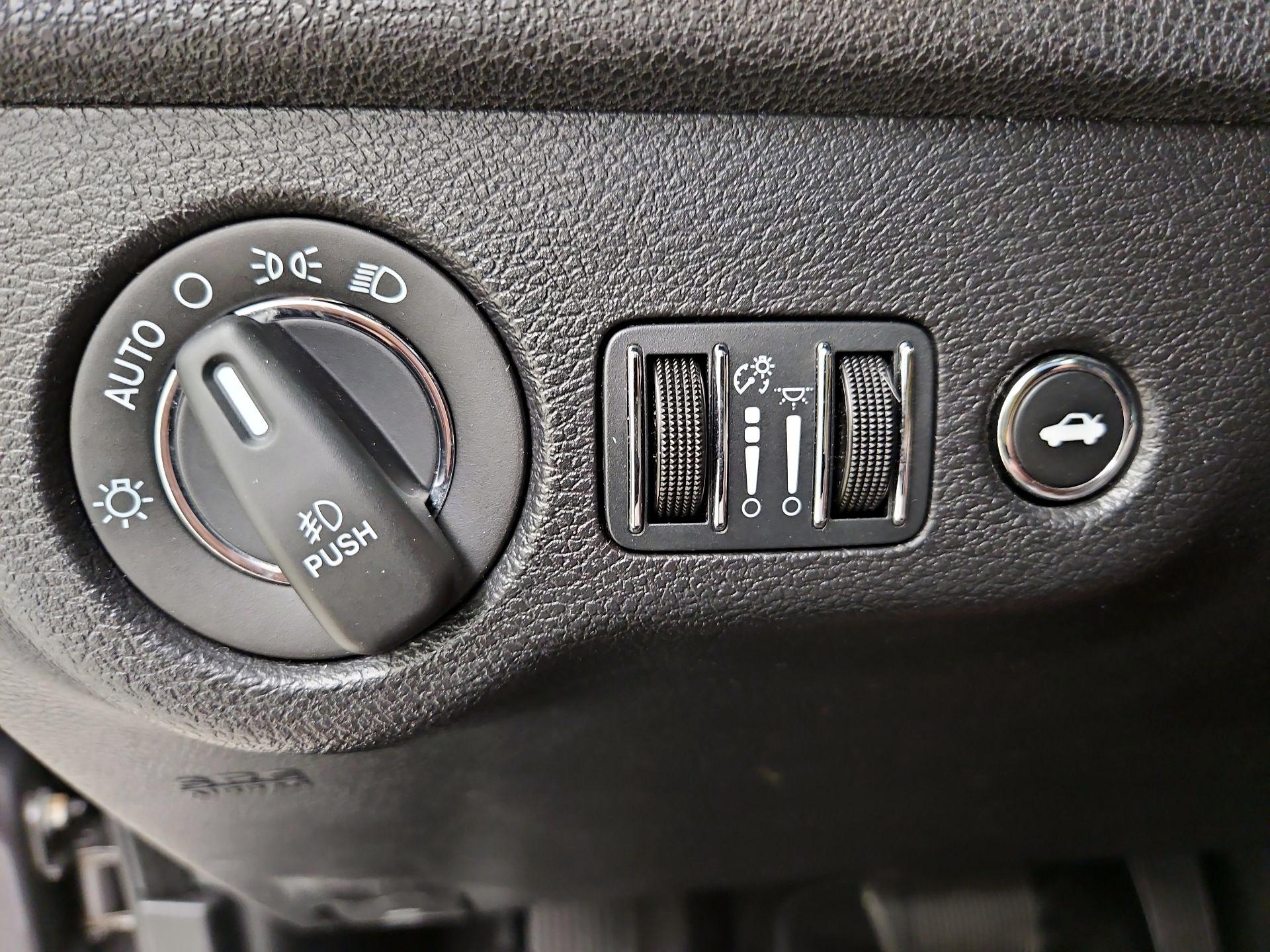 Thumbnail: 2015 Chrysler 300 - 13