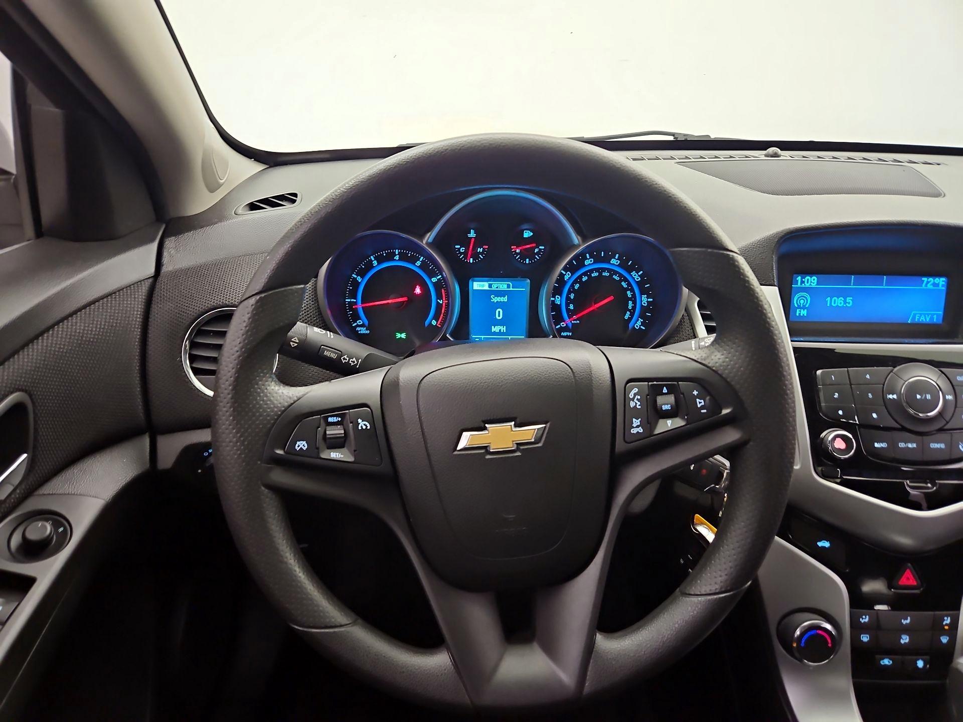 Thumbnail: 2016 Chevrolet Cruze - 10