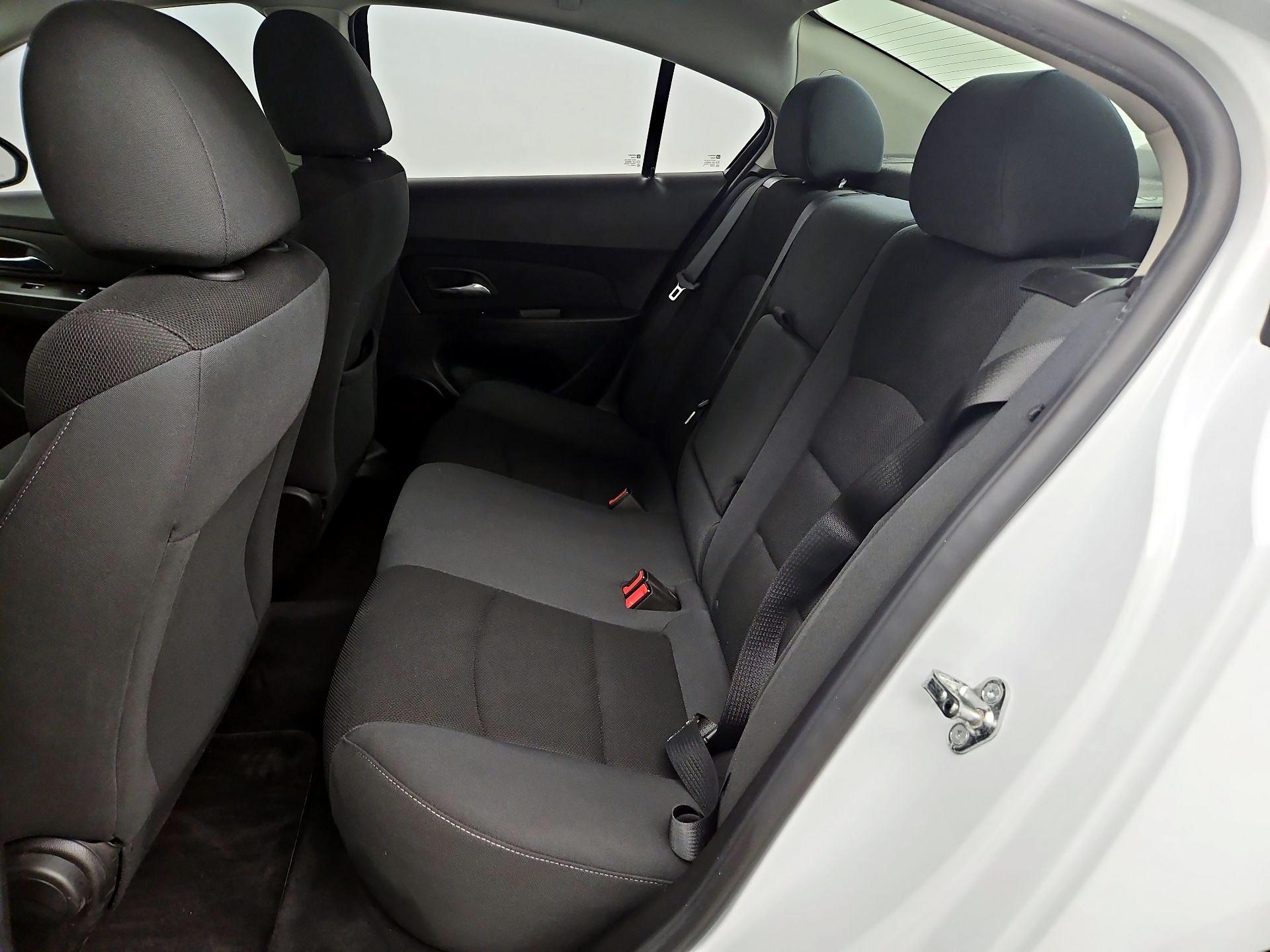 Thumbnail: 2016 Chevrolet Cruze - 18