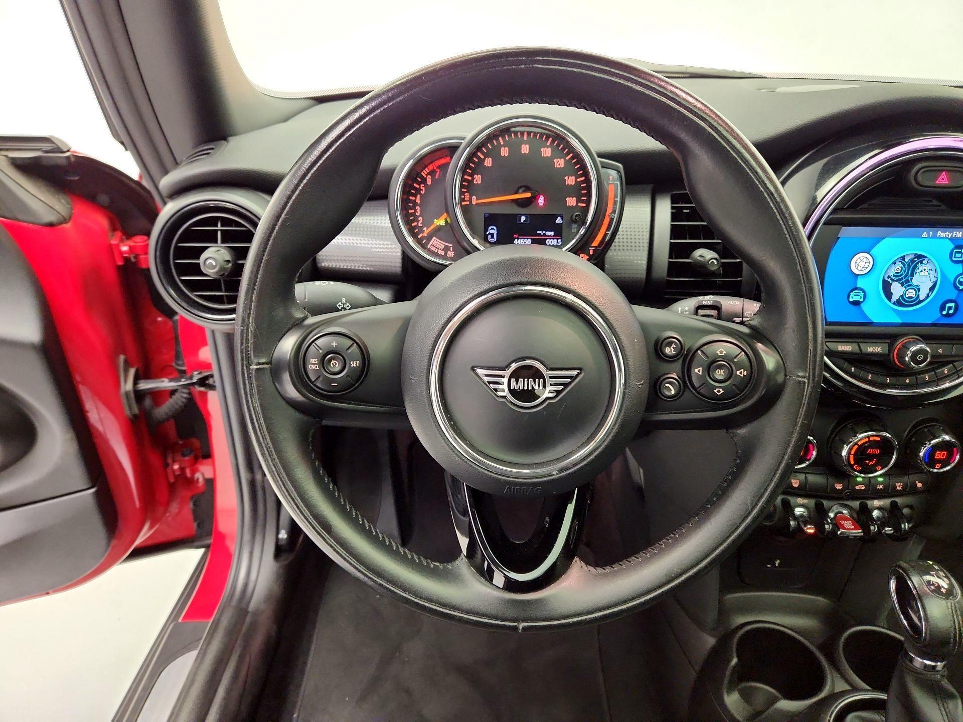 Thumbnail: 2019 MINI Cooper Hardtop - 10