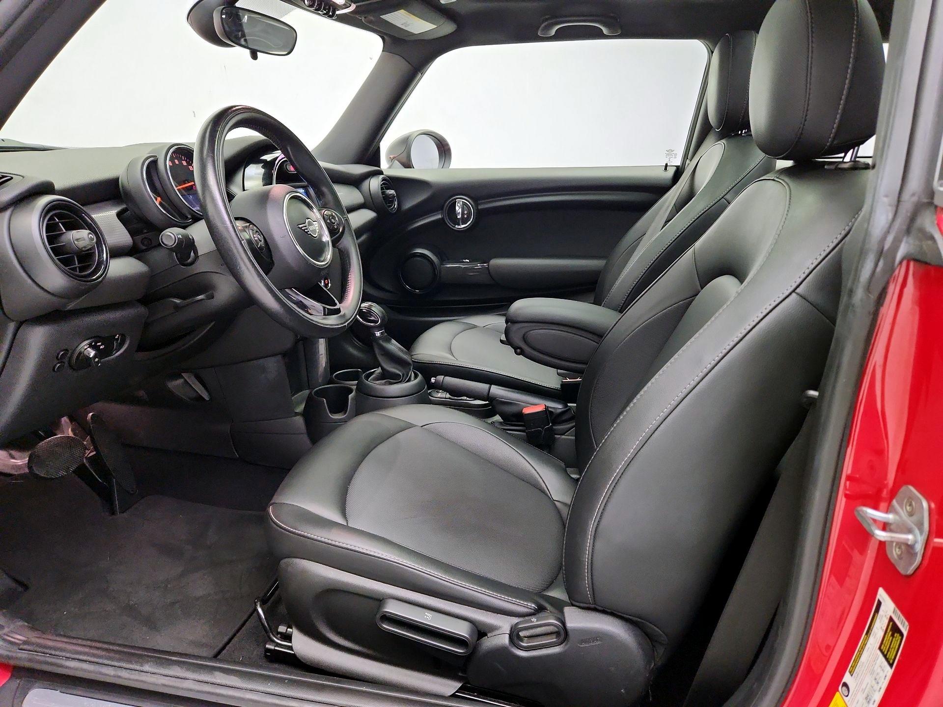 Thumbnail: 2019 MINI Cooper Hardtop - 11