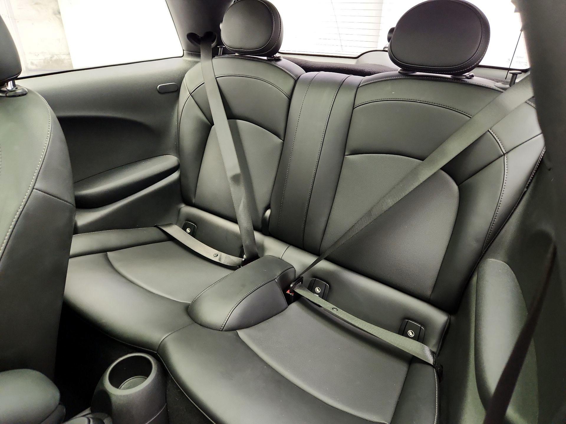 Thumbnail: 2019 MINI Cooper Hardtop - 20