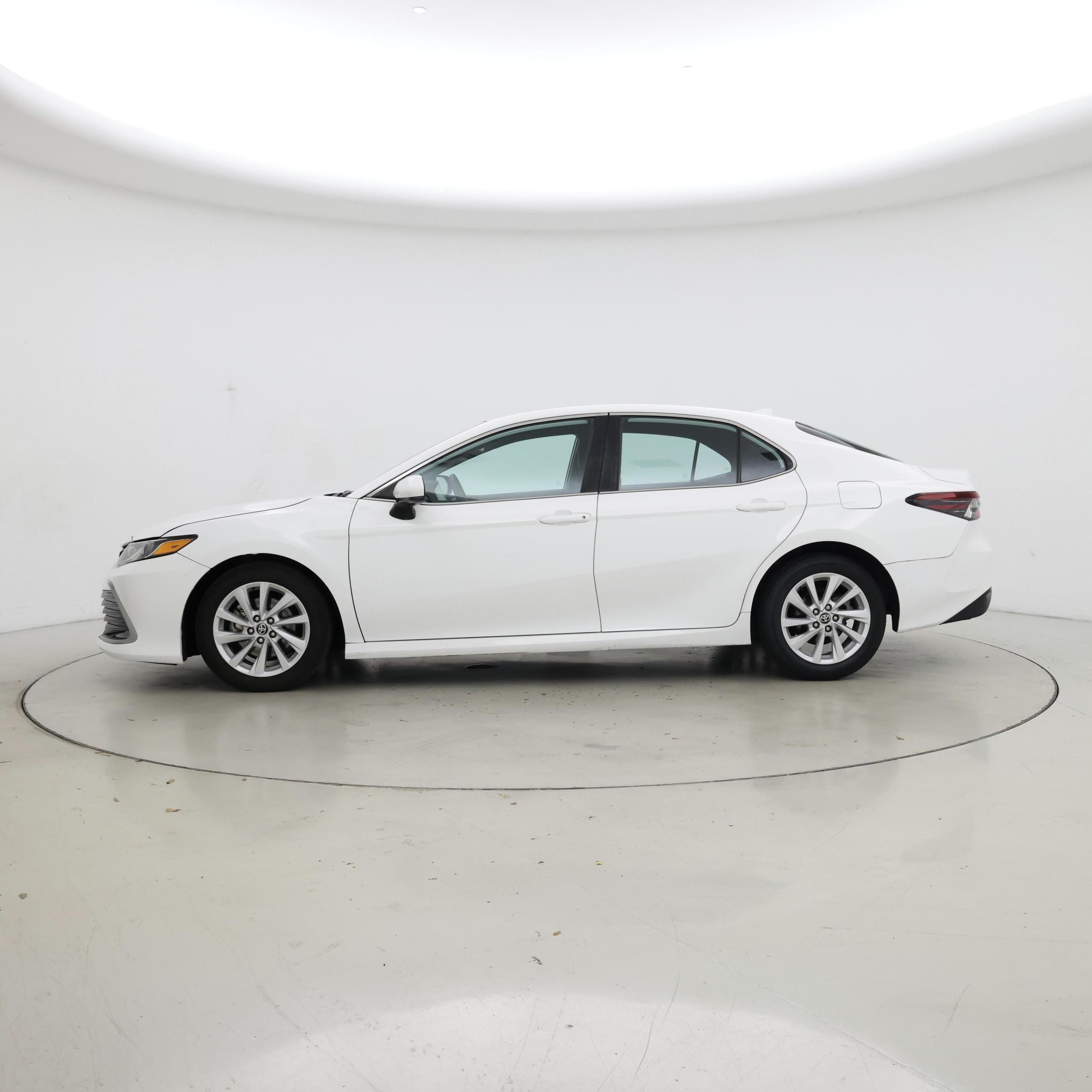 Thumbnail: 2022 Toyota Camry - 3
