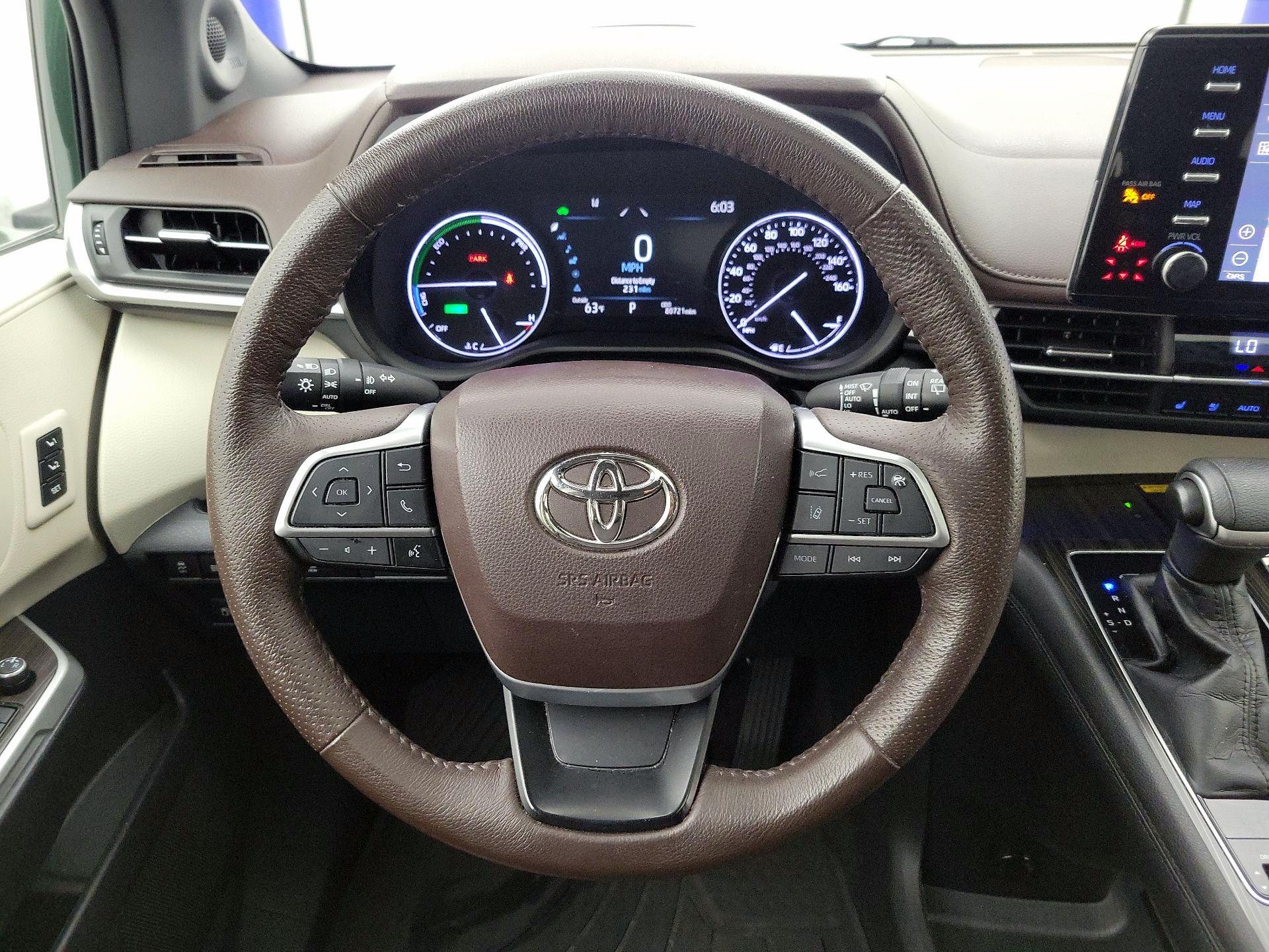 Thumbnail: 2021 Toyota Sienna - 10