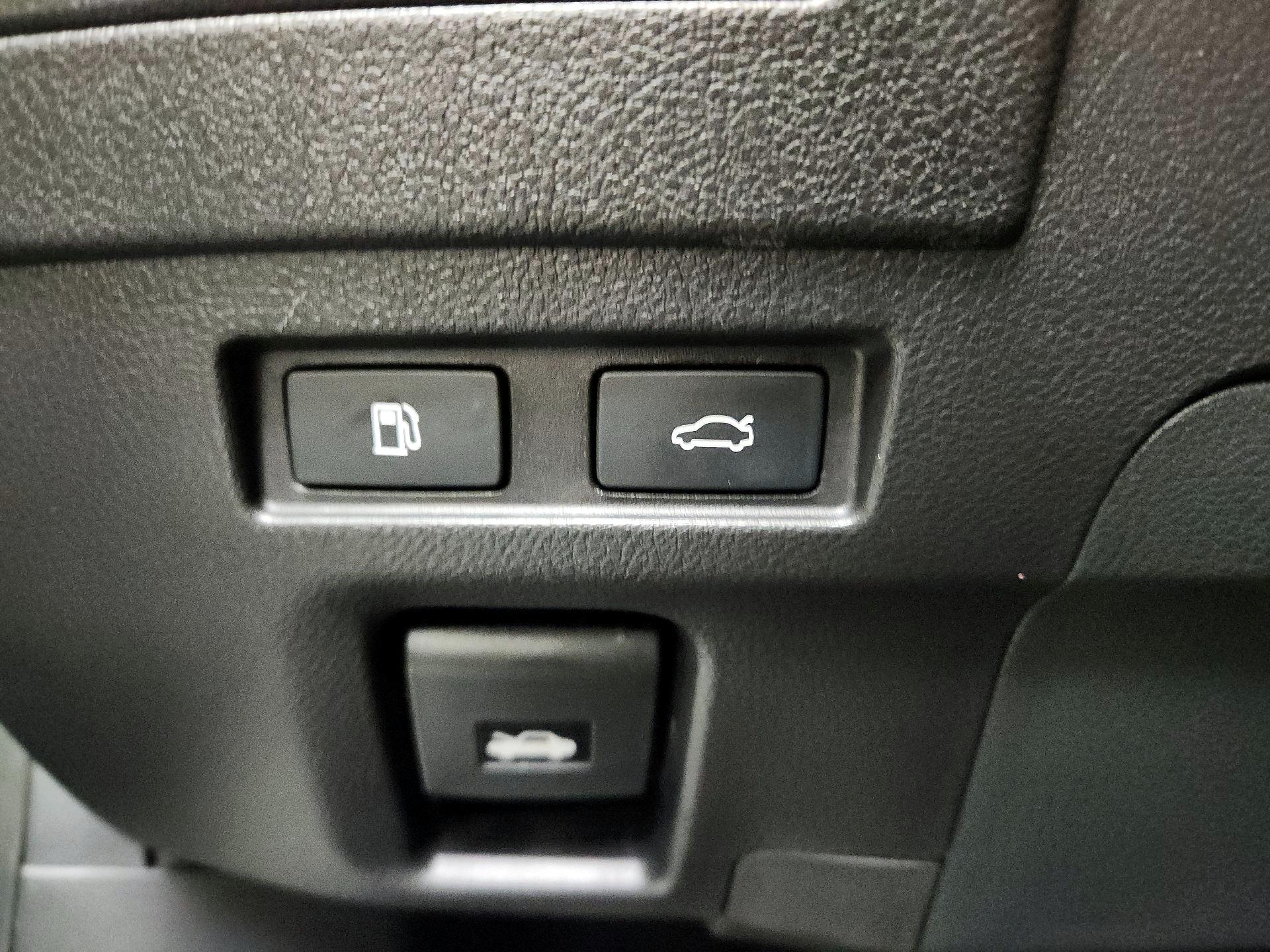 Thumbnail: 2025 Lexus ES - 13