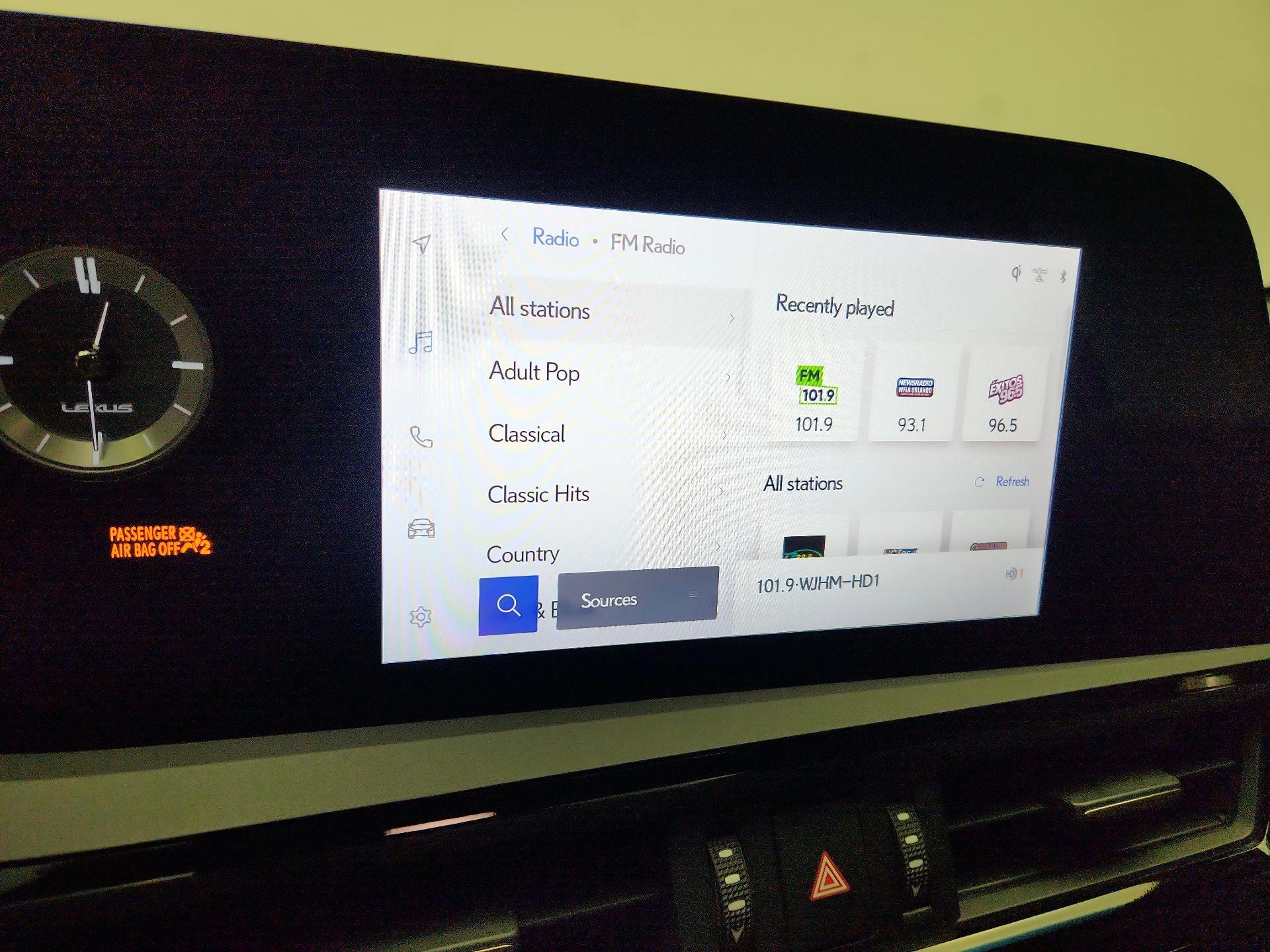 Thumbnail: 2025 Lexus ES - 16