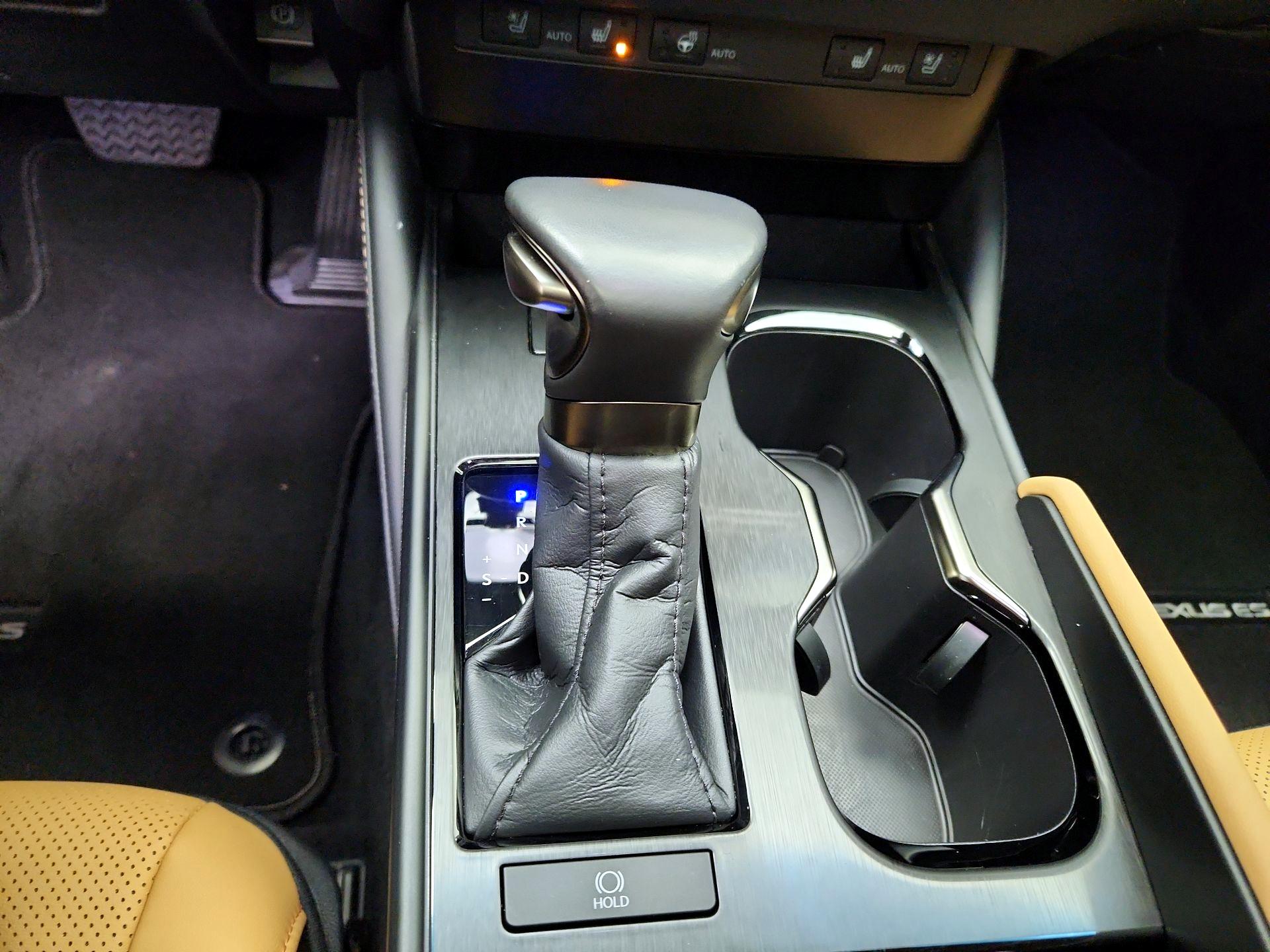 Thumbnail: 2025 Lexus ES - 18