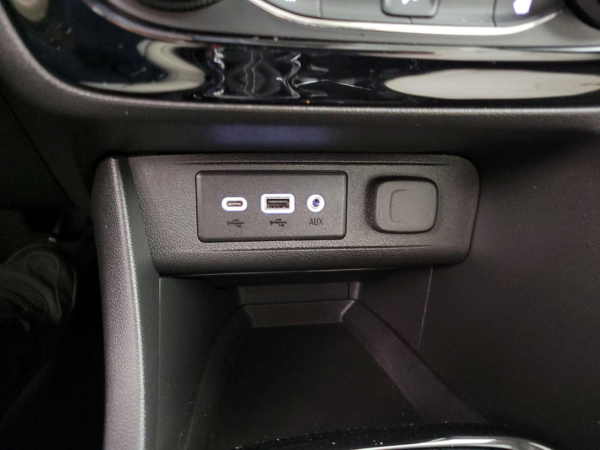 Thumbnail: 2023 Buick Encore GX - 18