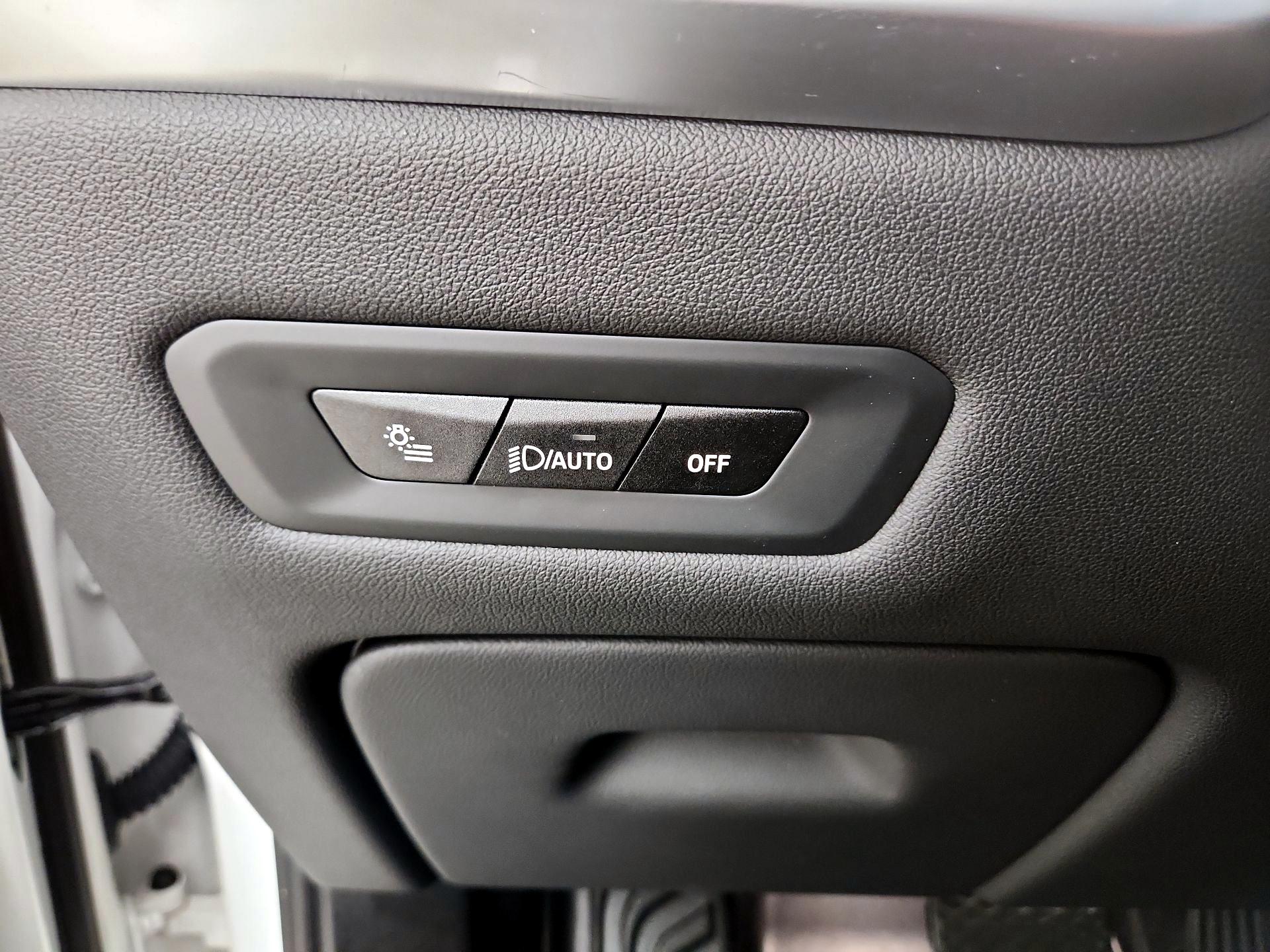 Thumbnail: 2026 BMW X5 - 13