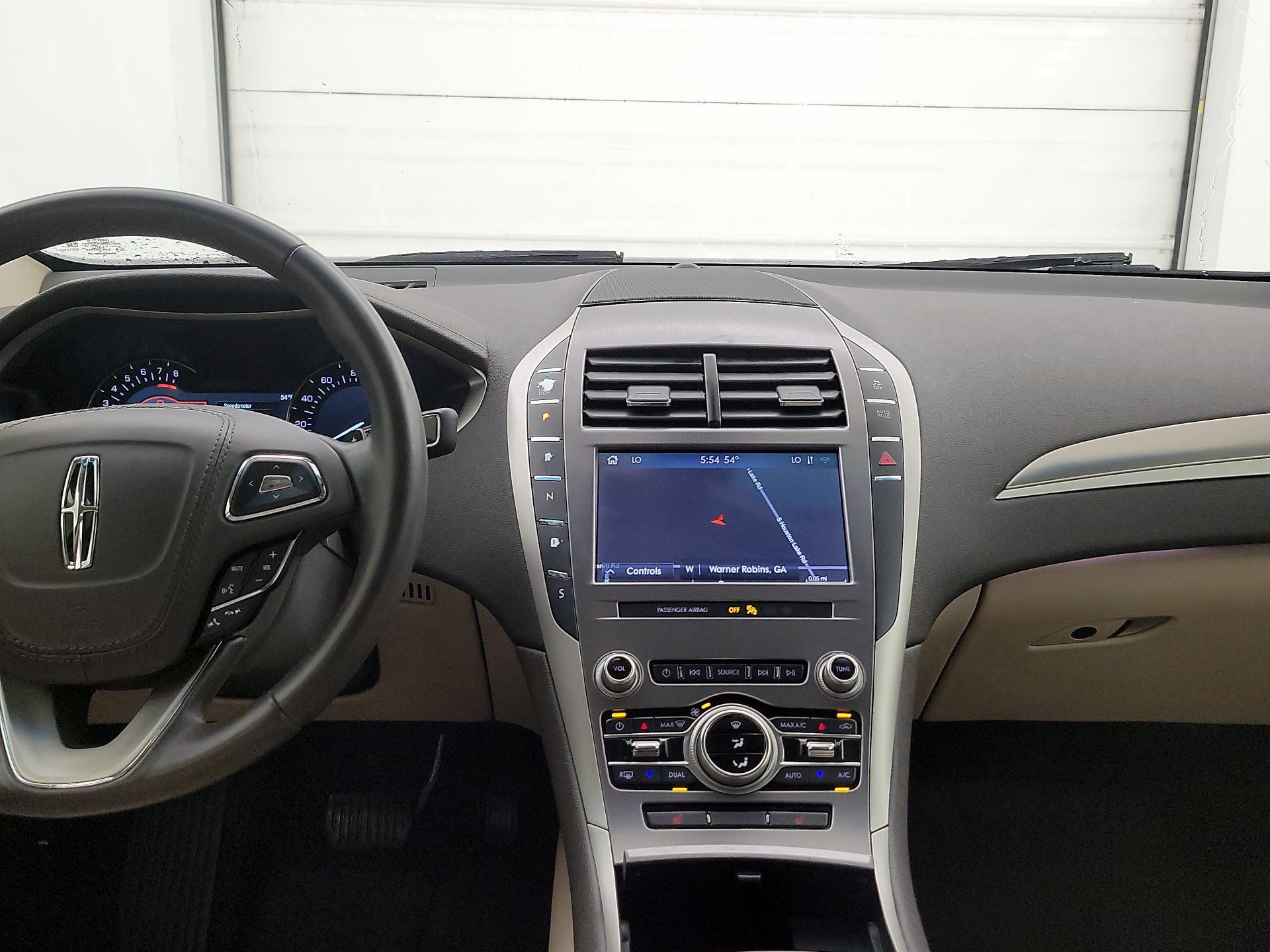 Thumbnail: 2020 Lincoln MKZ - 9