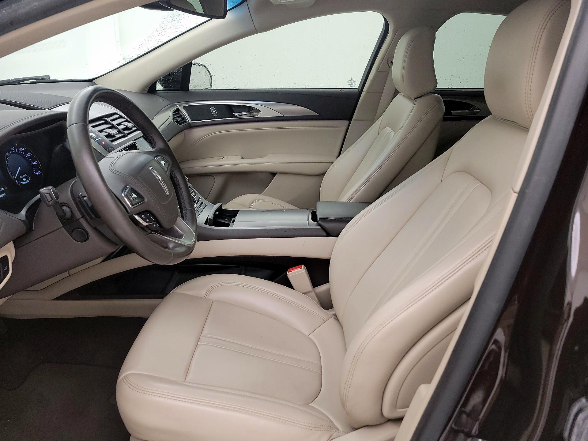 Thumbnail: 2020 Lincoln MKZ - 11