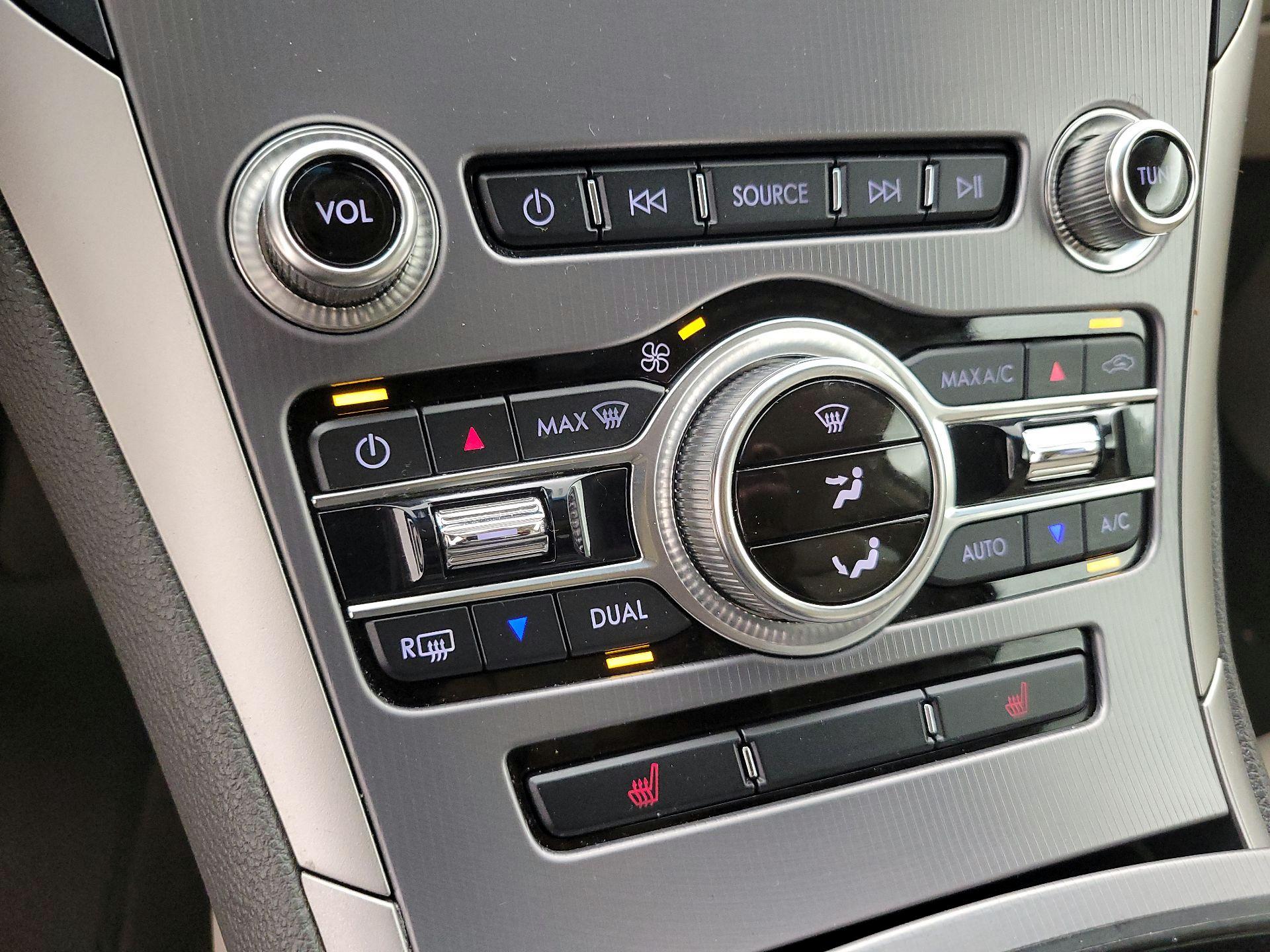 Thumbnail: 2020 Lincoln MKZ - 17