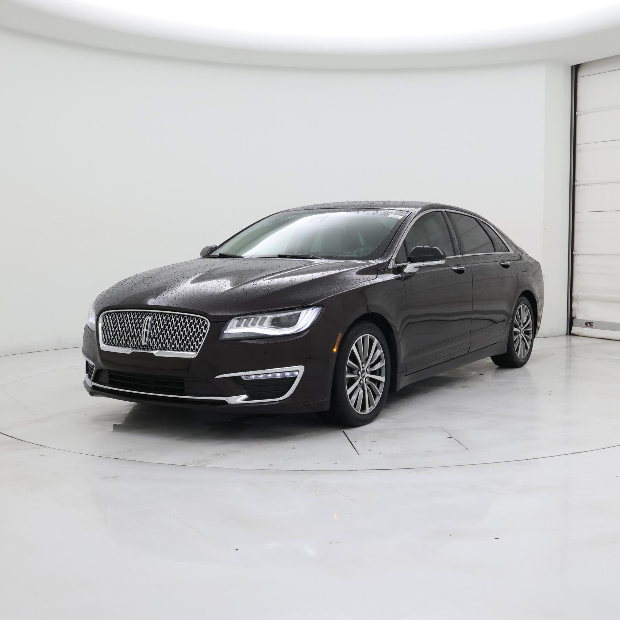 Thumbnail: 2020 Lincoln MKZ - 4