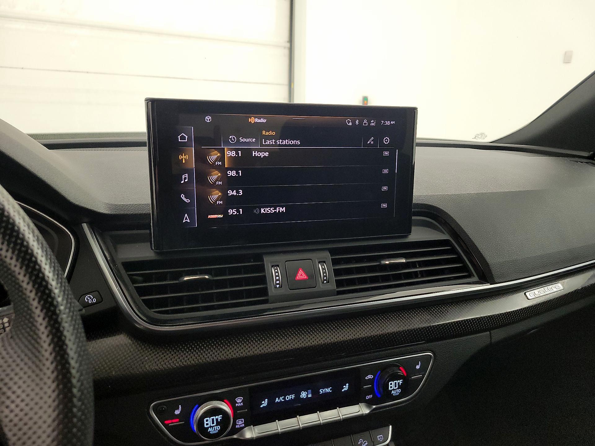 Thumbnail: 2022 Audi SQ5 - 15