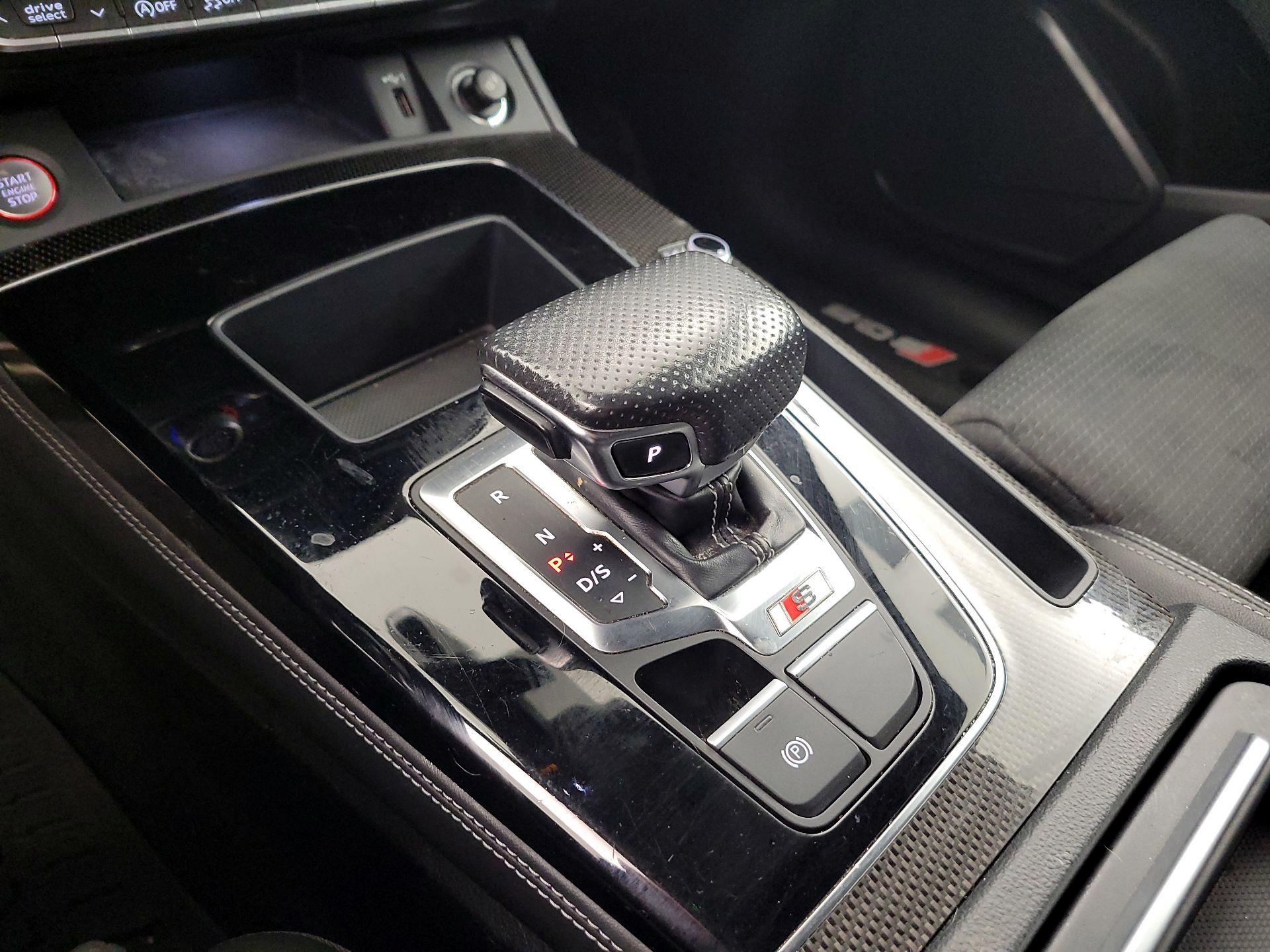 Thumbnail: 2022 Audi SQ5 - 17