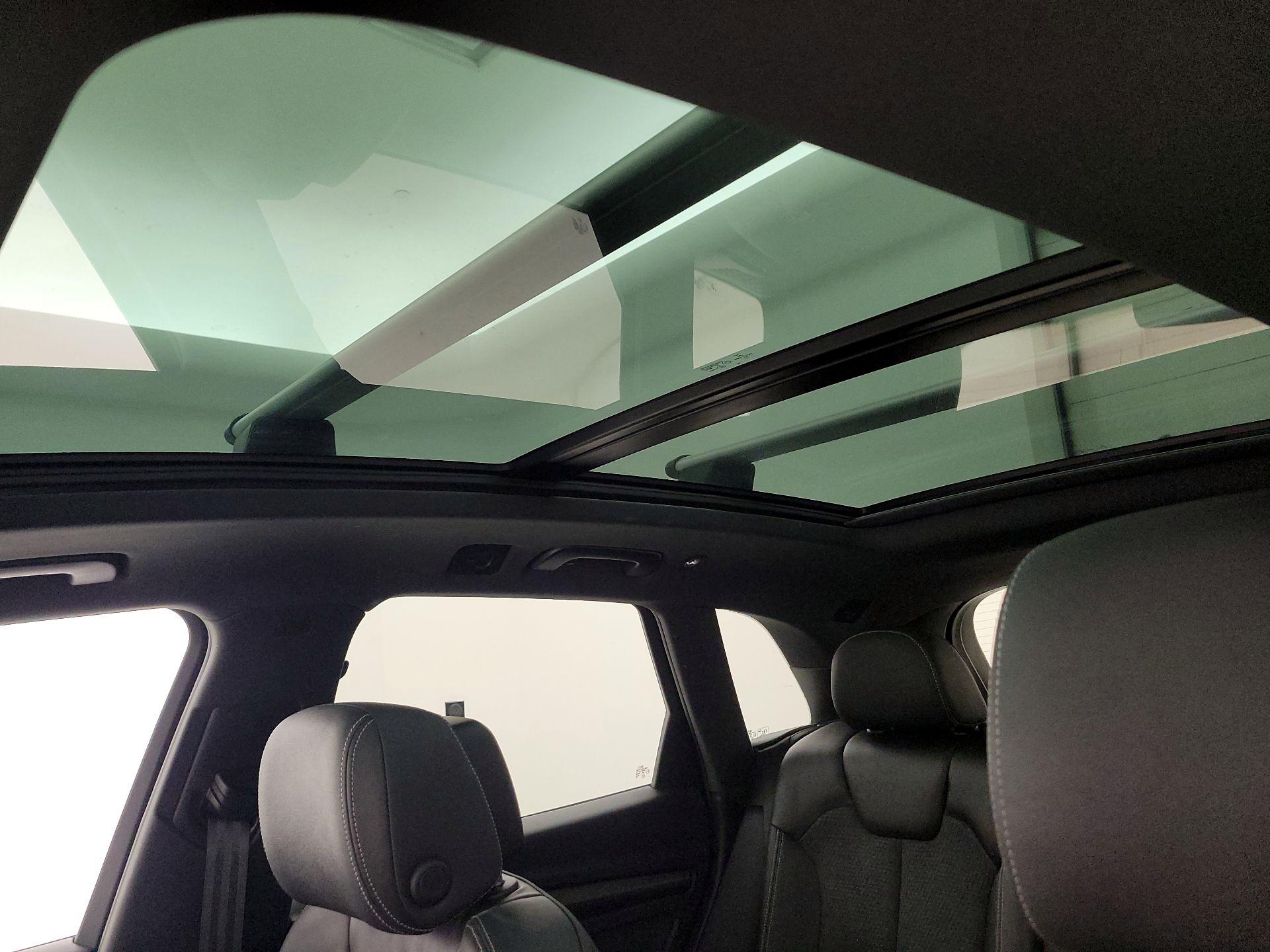 Thumbnail: 2022 Audi SQ5 - 19