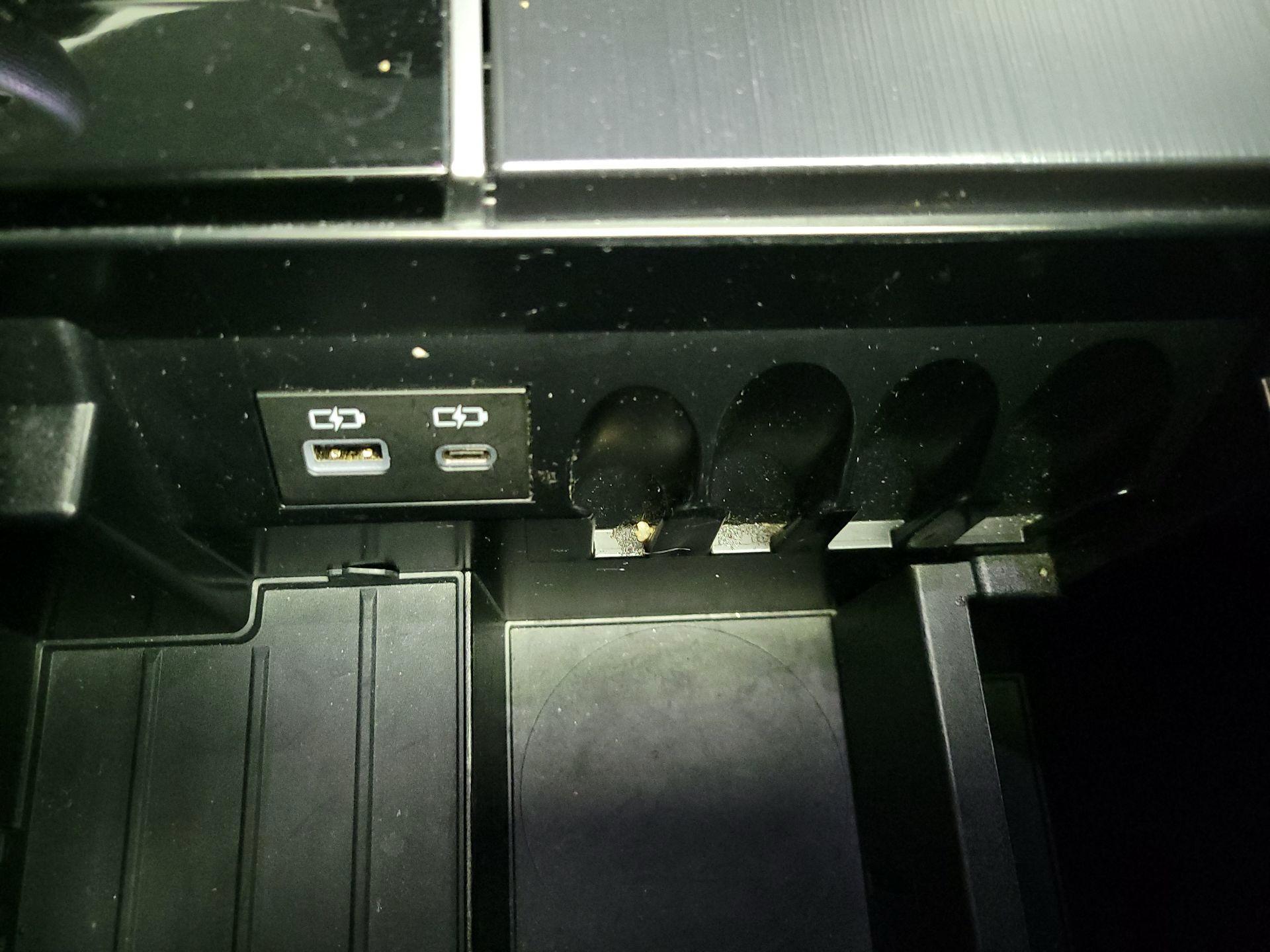 Thumbnail: 2023 Toyota Sequoia - 19