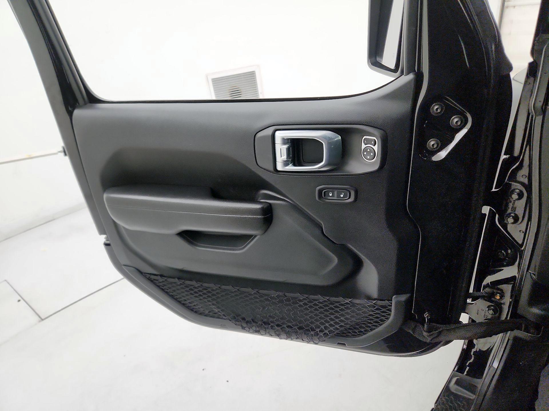 Thumbnail: 2021 Jeep Wrangler - 12