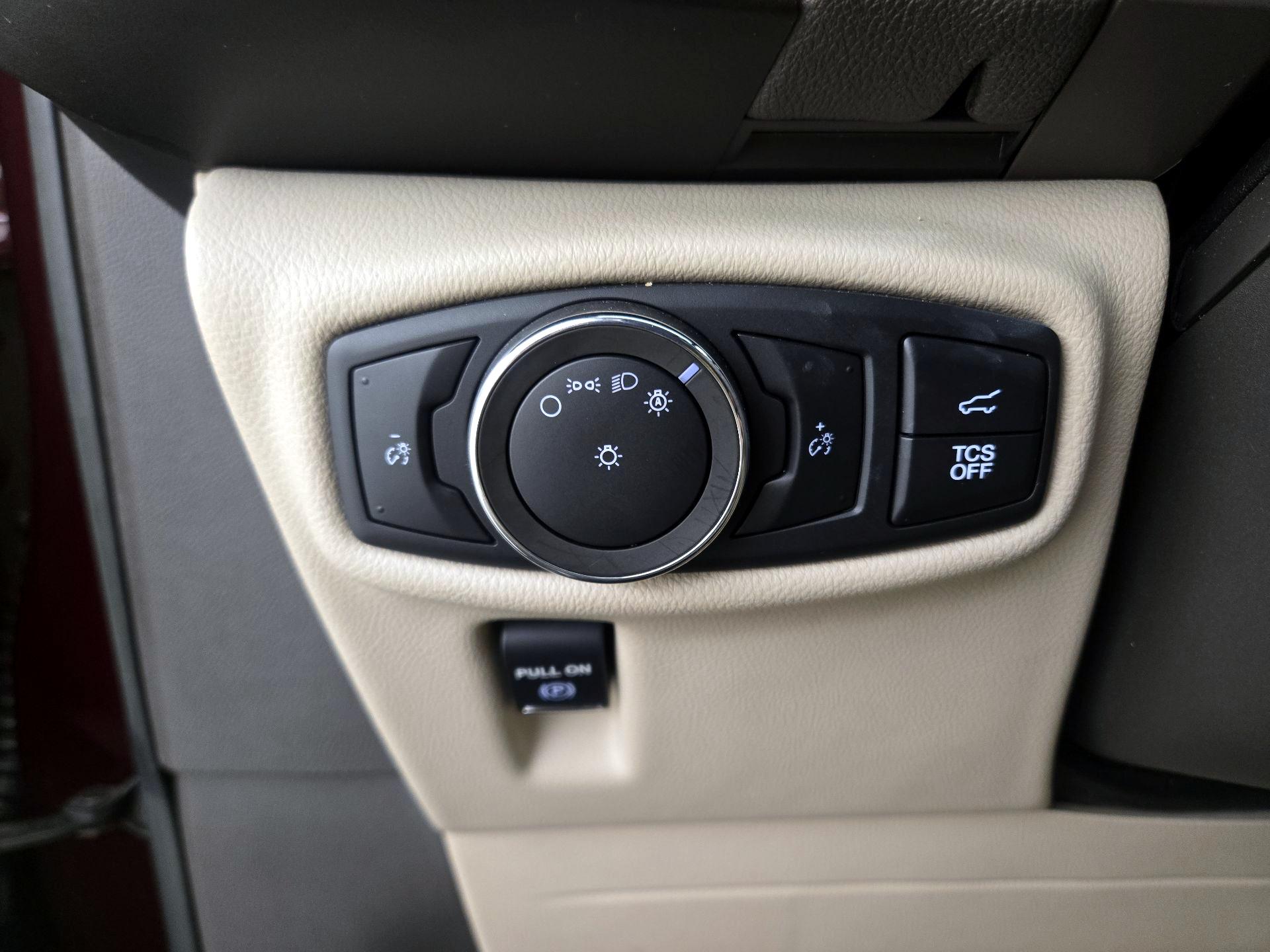 Thumbnail: 2020 Lincoln Nautilus - 13