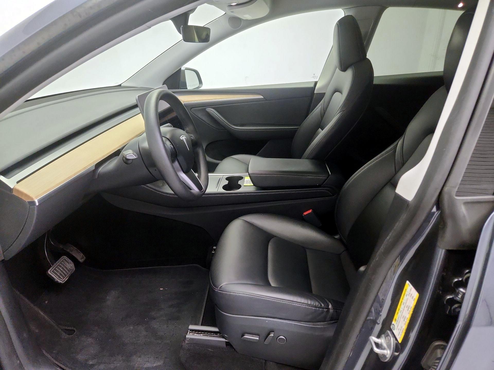 Thumbnail: 2023 Tesla Model Y - 11