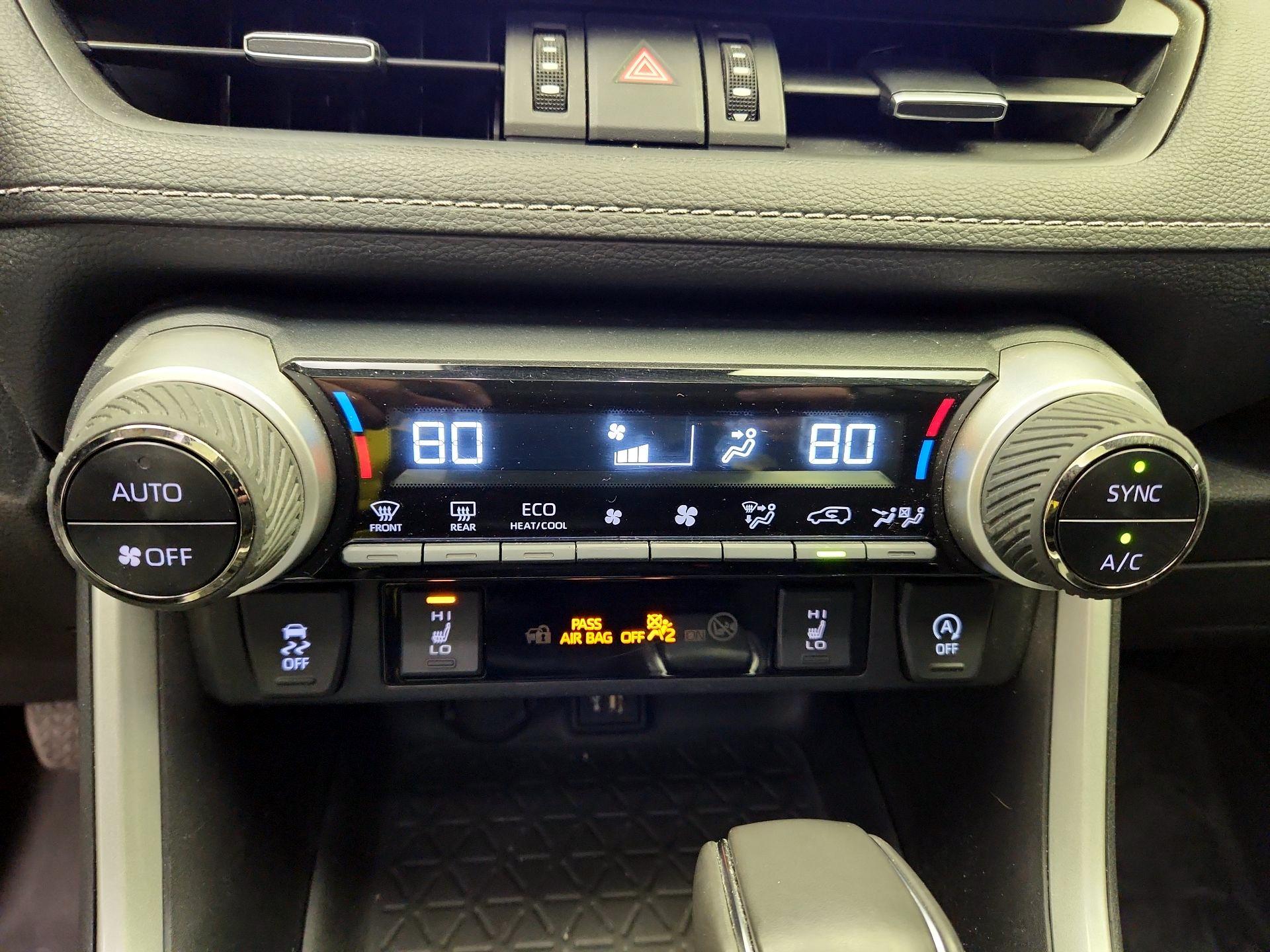 Thumbnail: 2023 Toyota RAV4 - 17