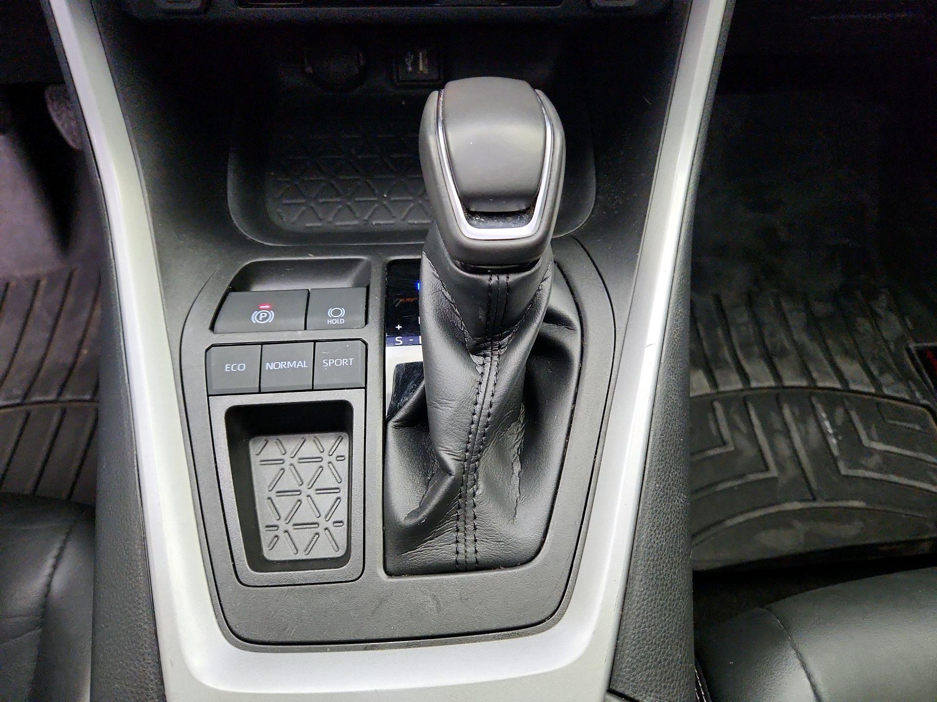 Thumbnail: 2023 Toyota RAV4 - 18