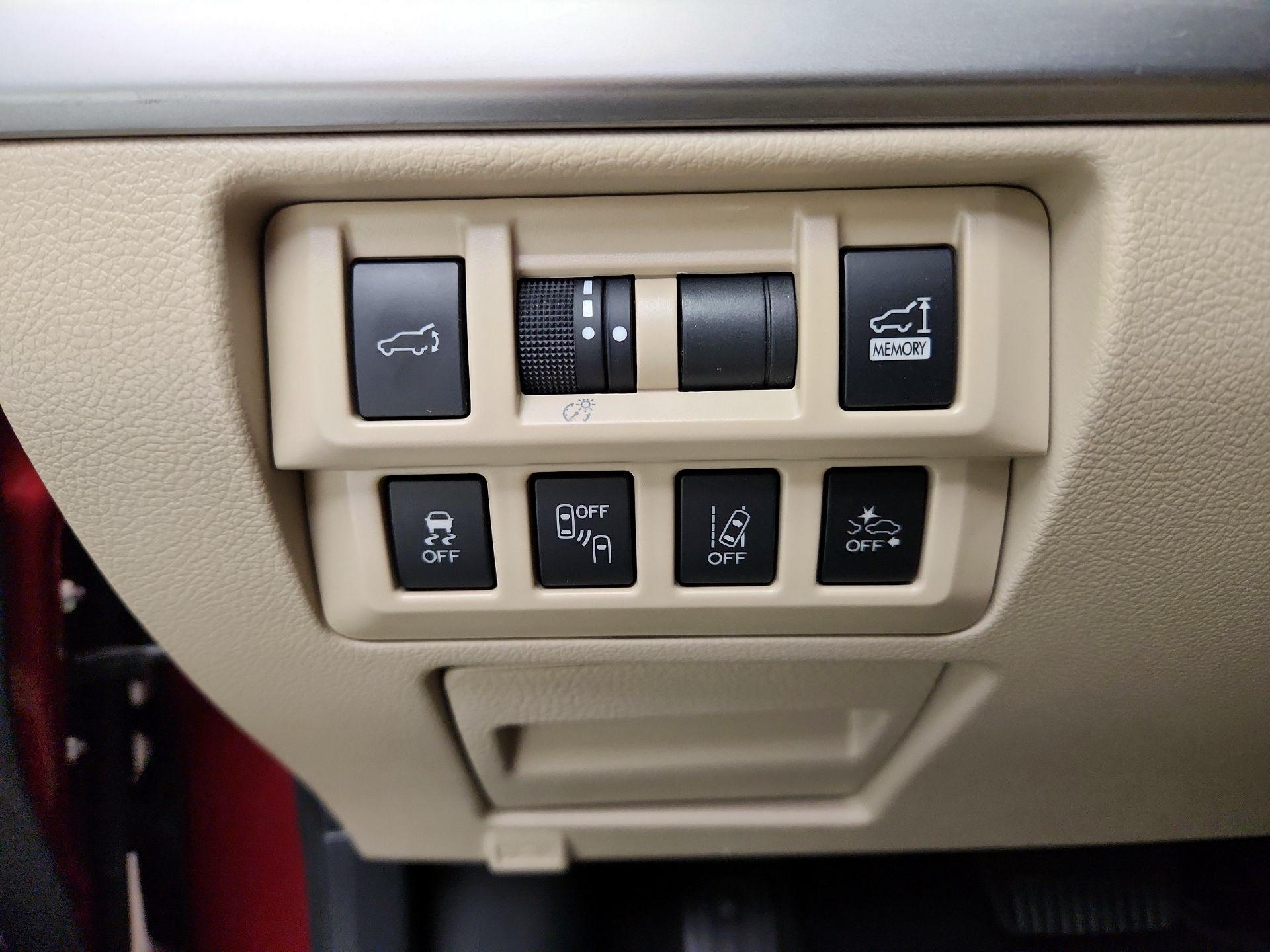 Thumbnail: 2018 Subaru Outback - 13