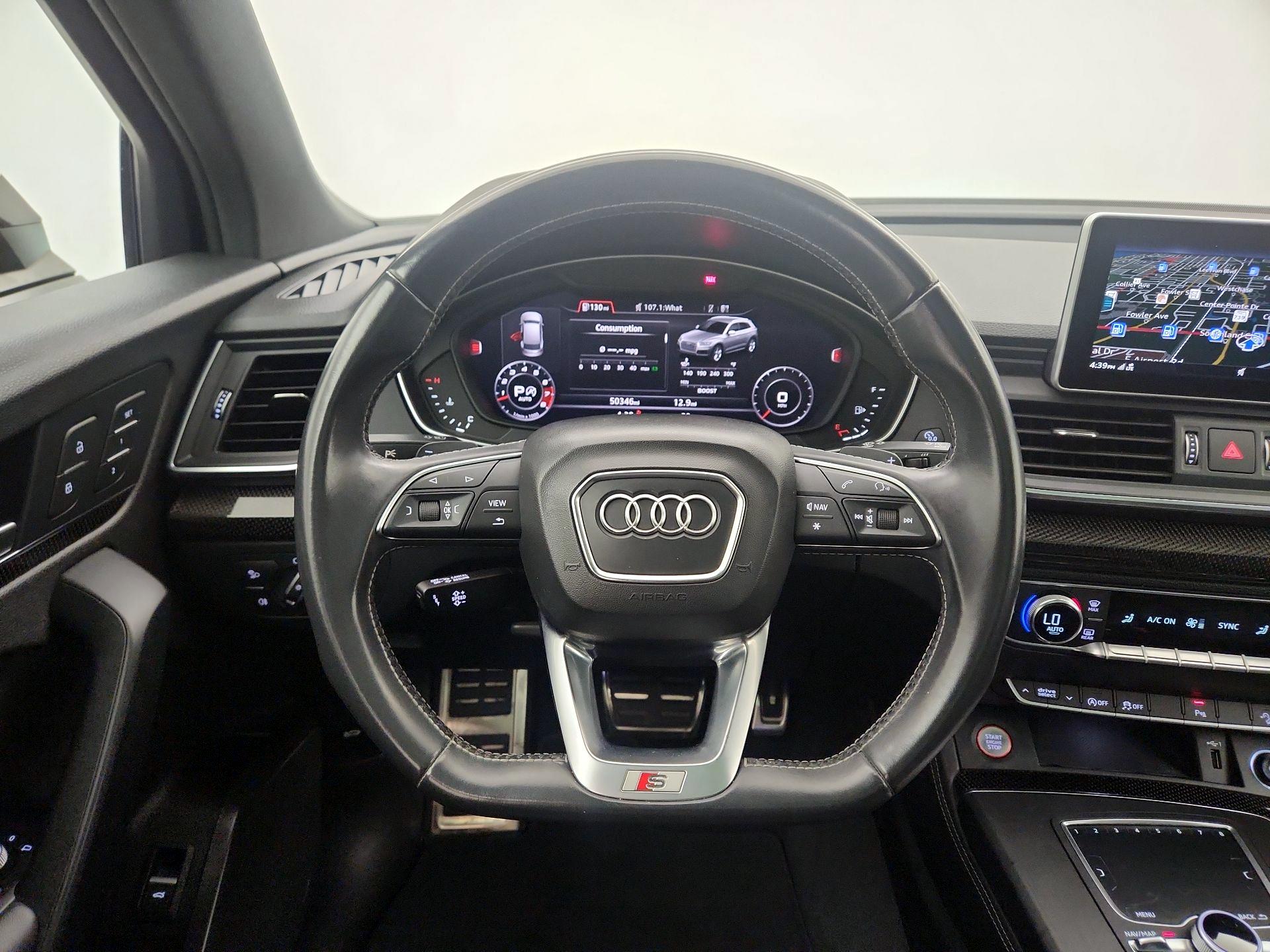 Thumbnail: 2020 Audi SQ5 - 10