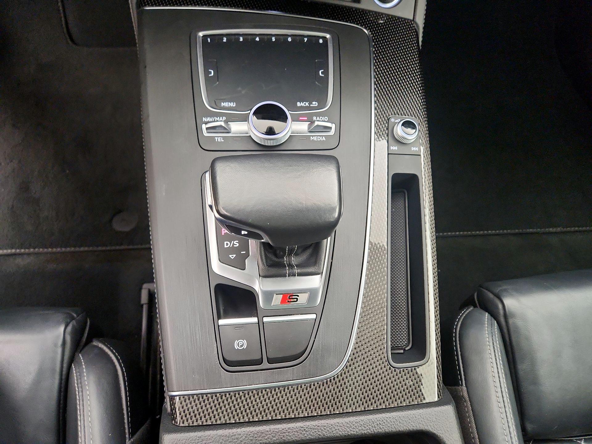 Thumbnail: 2020 Audi SQ5 - 18