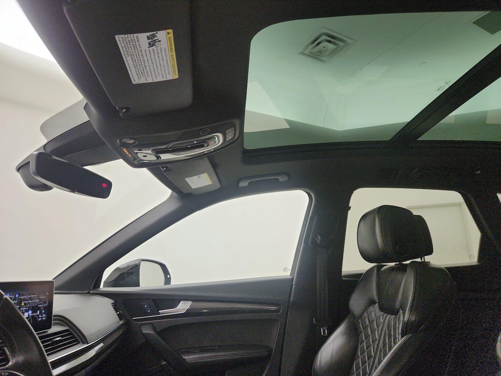 Thumbnail: 2020 Audi SQ5 - 20