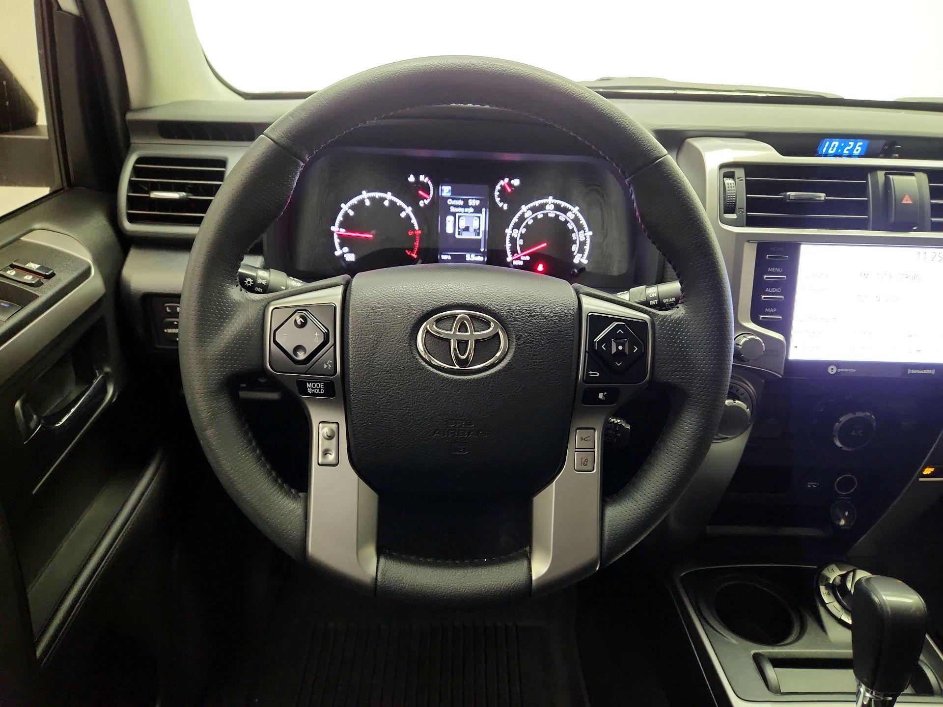 Thumbnail: 2022 Toyota 4Runner - 10