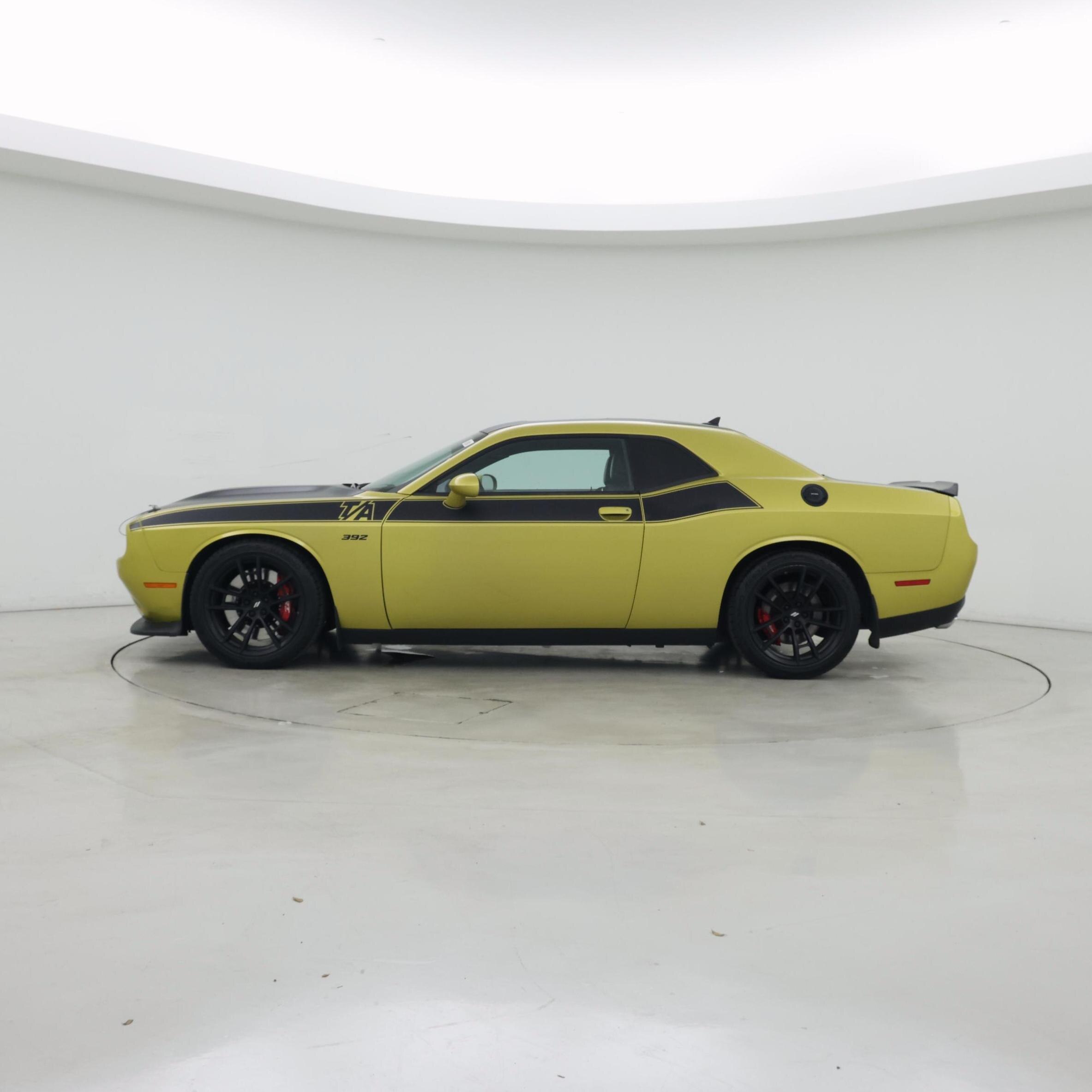 Thumbnail: 2021 Dodge Challenger - 3