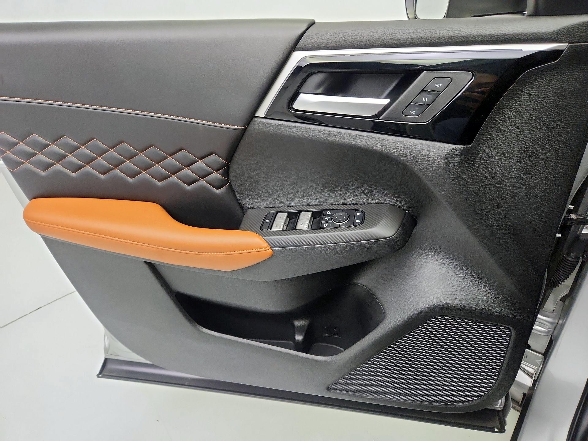 Thumbnail: 2022 Mitsubishi Outlander - 12