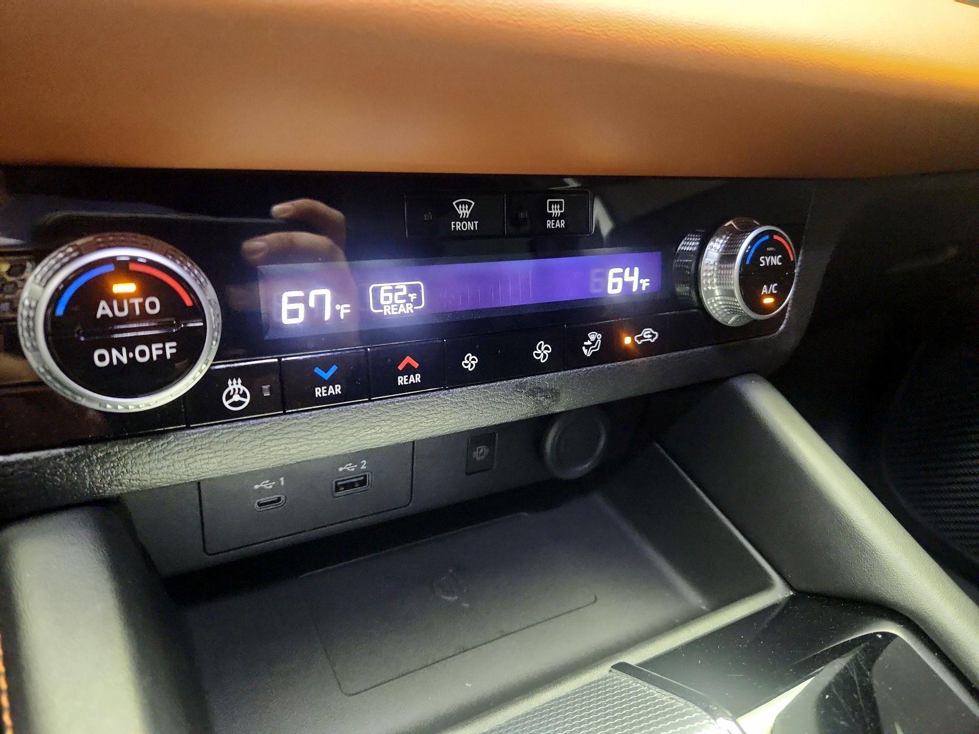 Thumbnail: 2022 Mitsubishi Outlander - 17