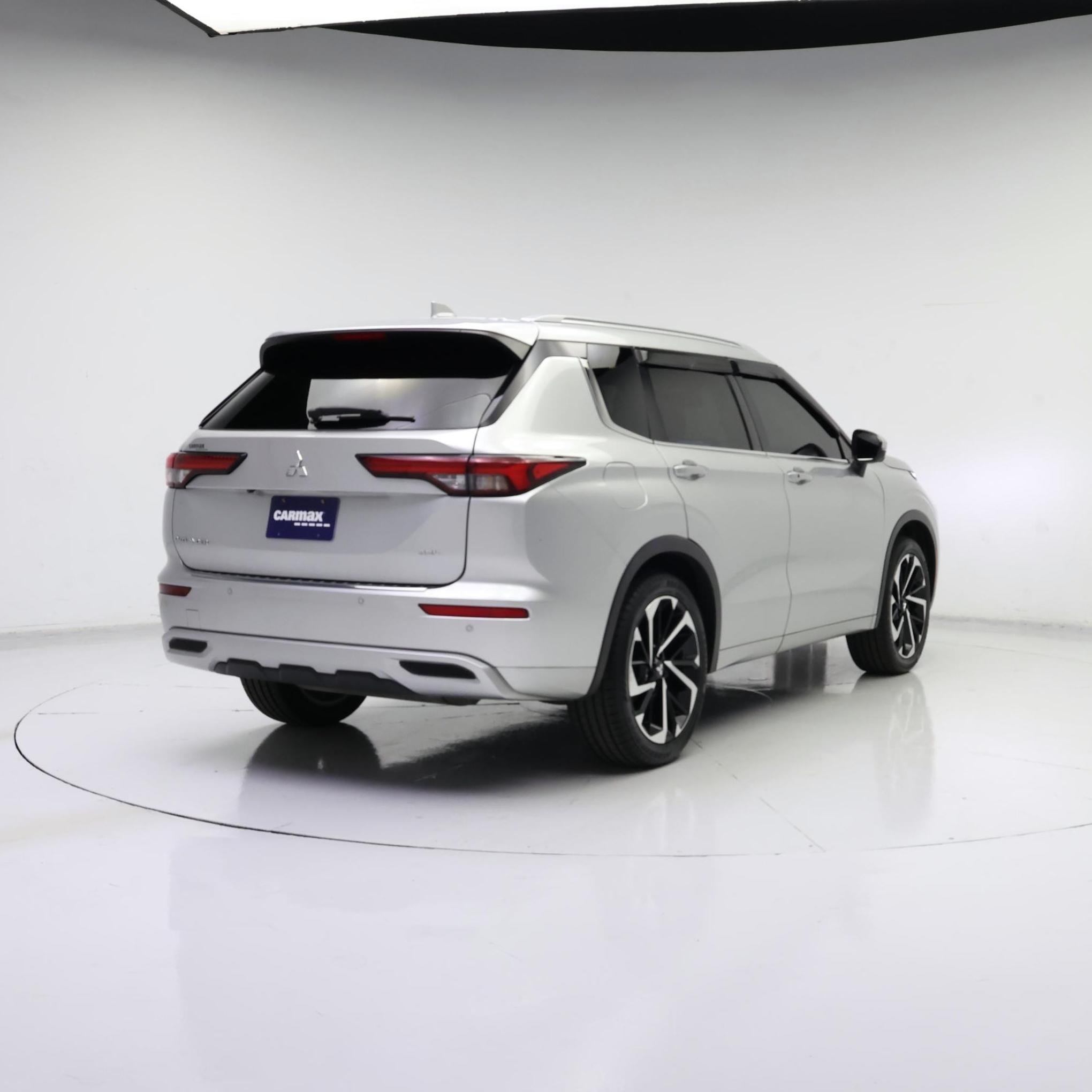 Thumbnail: 2022 Mitsubishi Outlander - 8