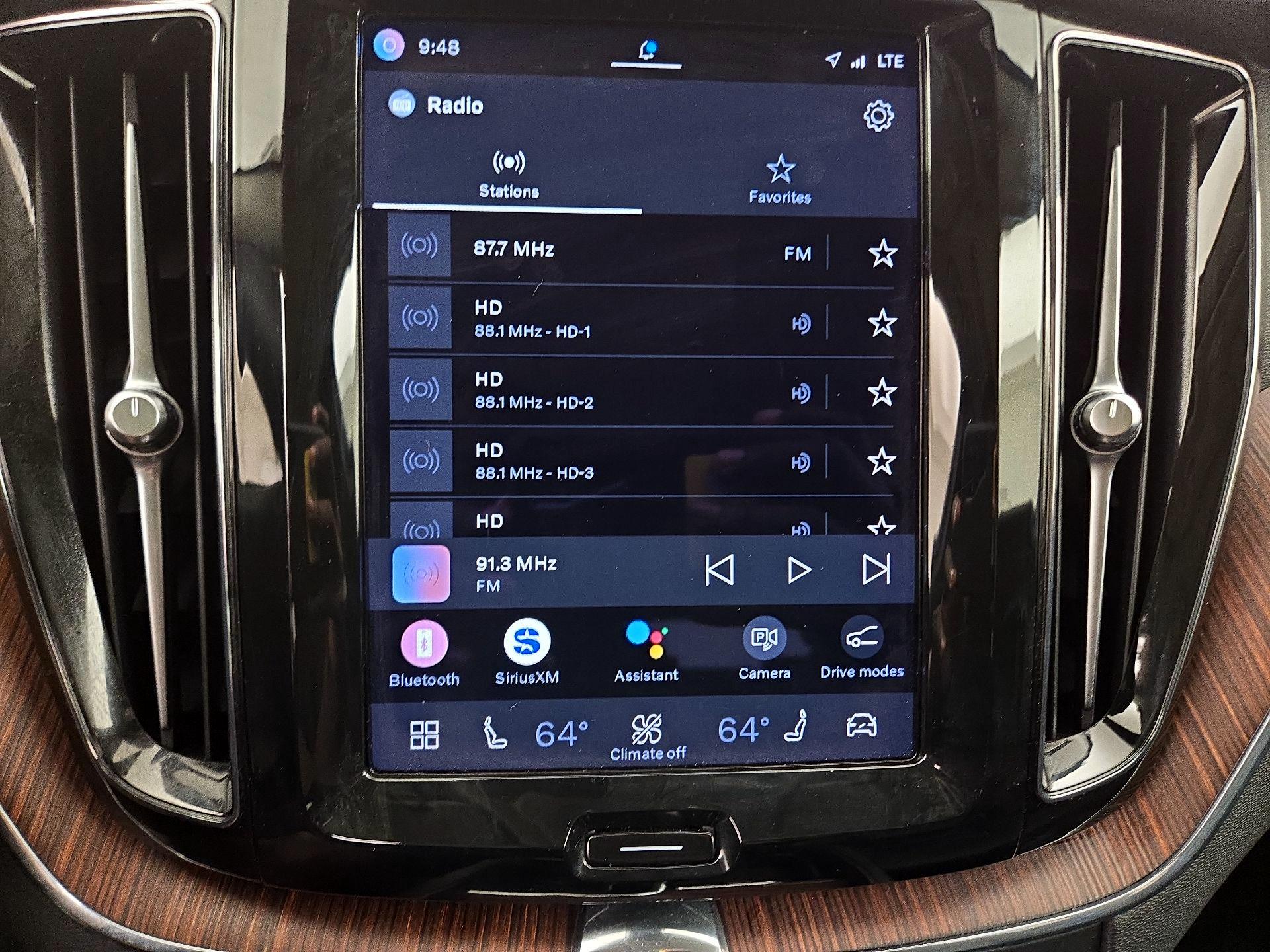 Thumbnail: 2023 Volvo XC60 - 16