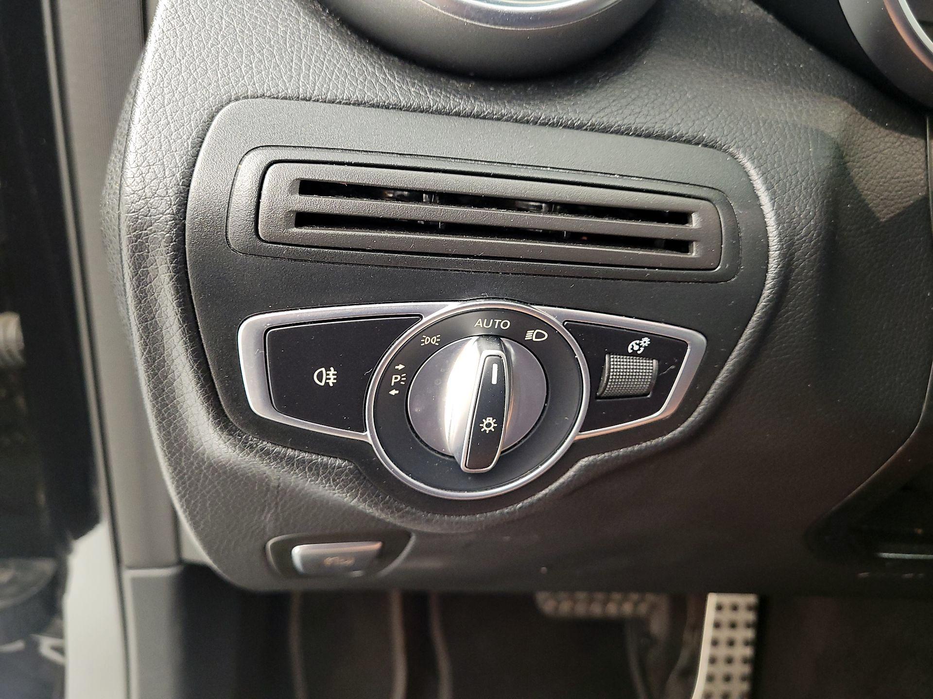 Thumbnail: 2020 Mercedes-Benz GLC - 13