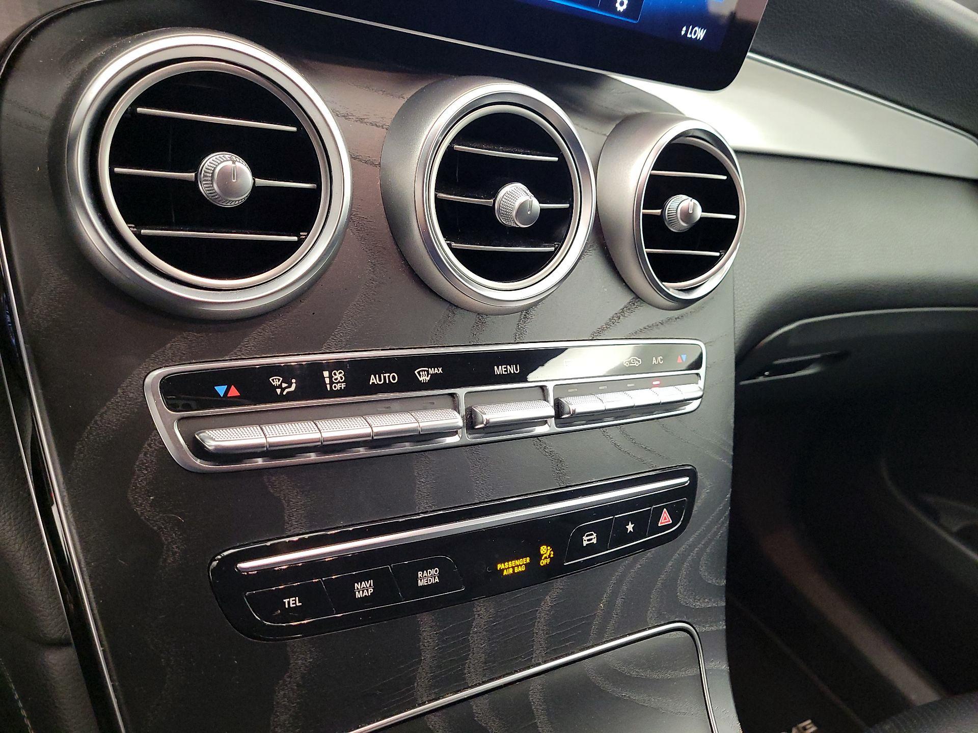 Thumbnail: 2020 Mercedes-Benz GLC - 16