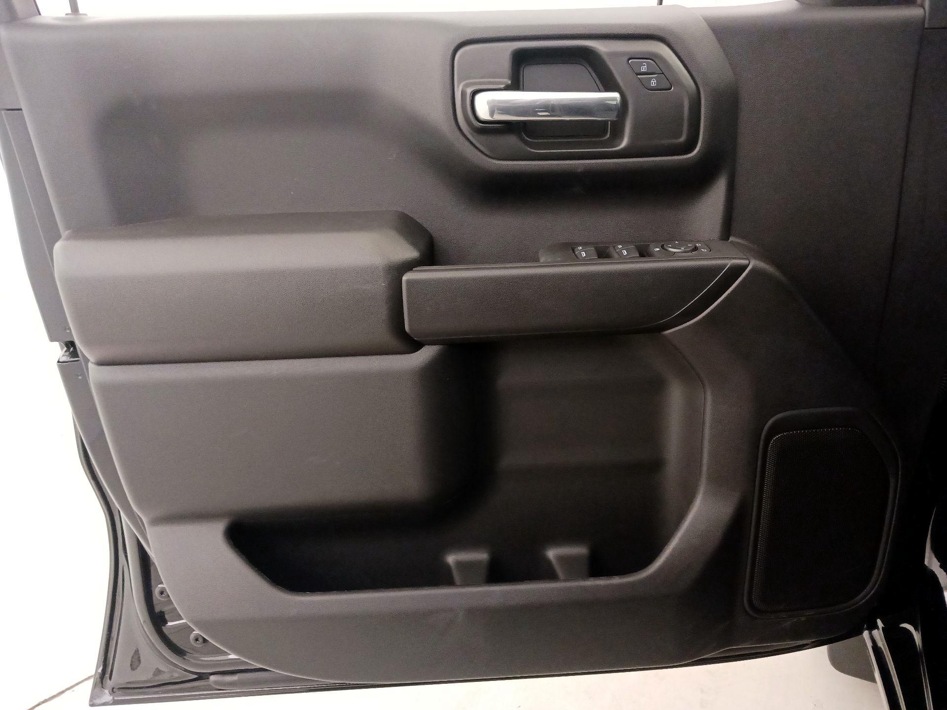 Thumbnail: 2026 Chevrolet Silverado 1500 - 12