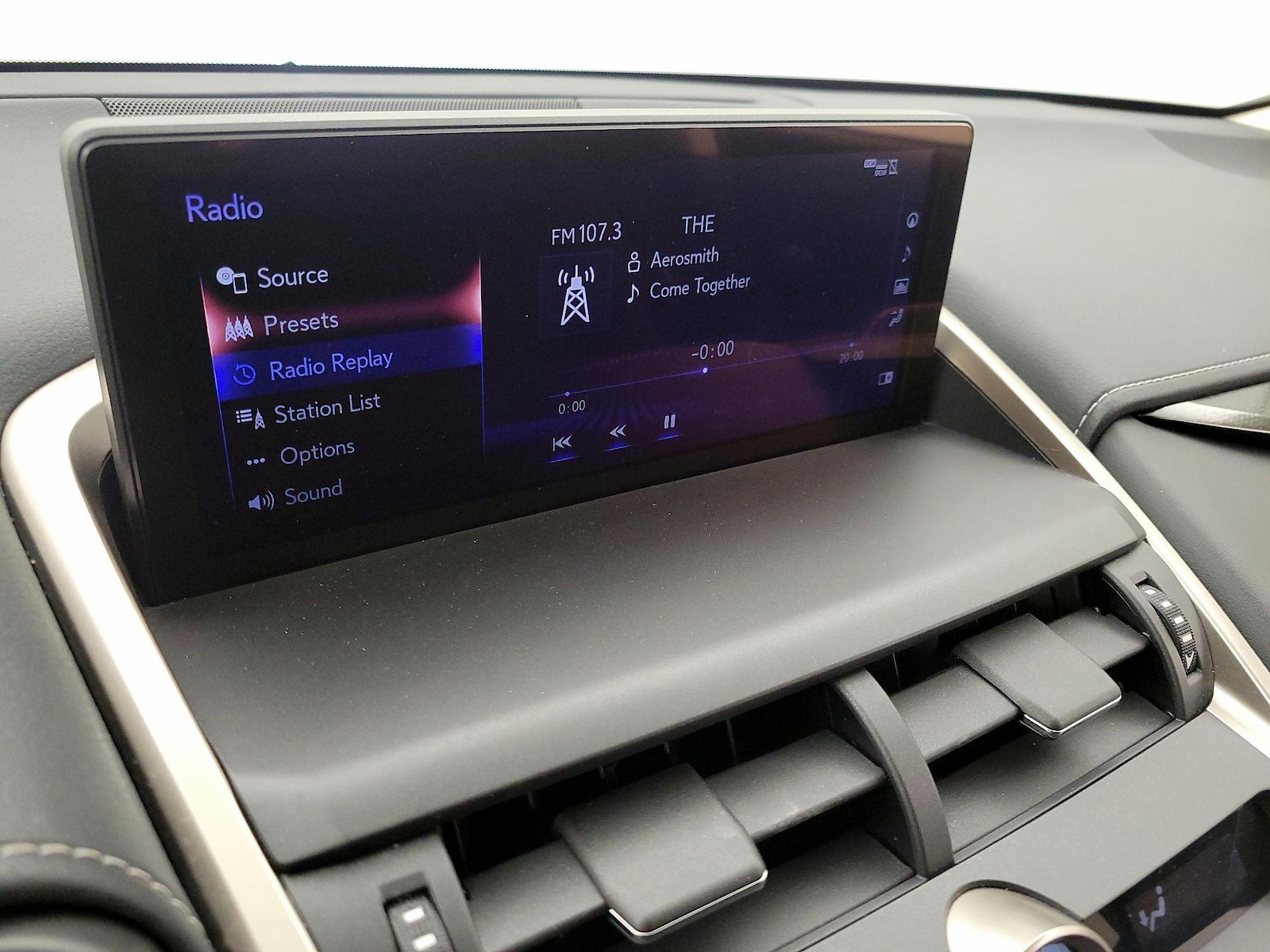 2019 Lexus NX 300 - Photo 16