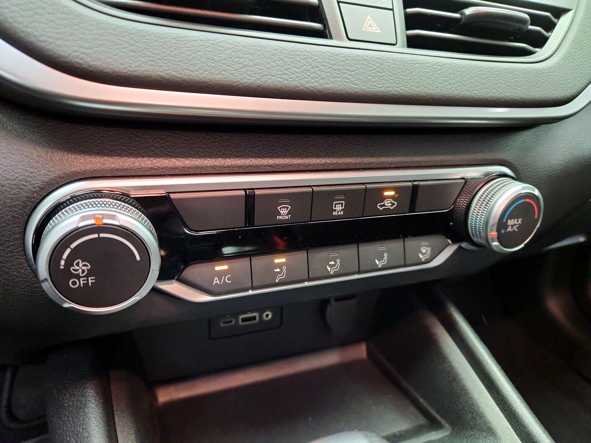 Thumbnail: 2022 Nissan Altima - 16