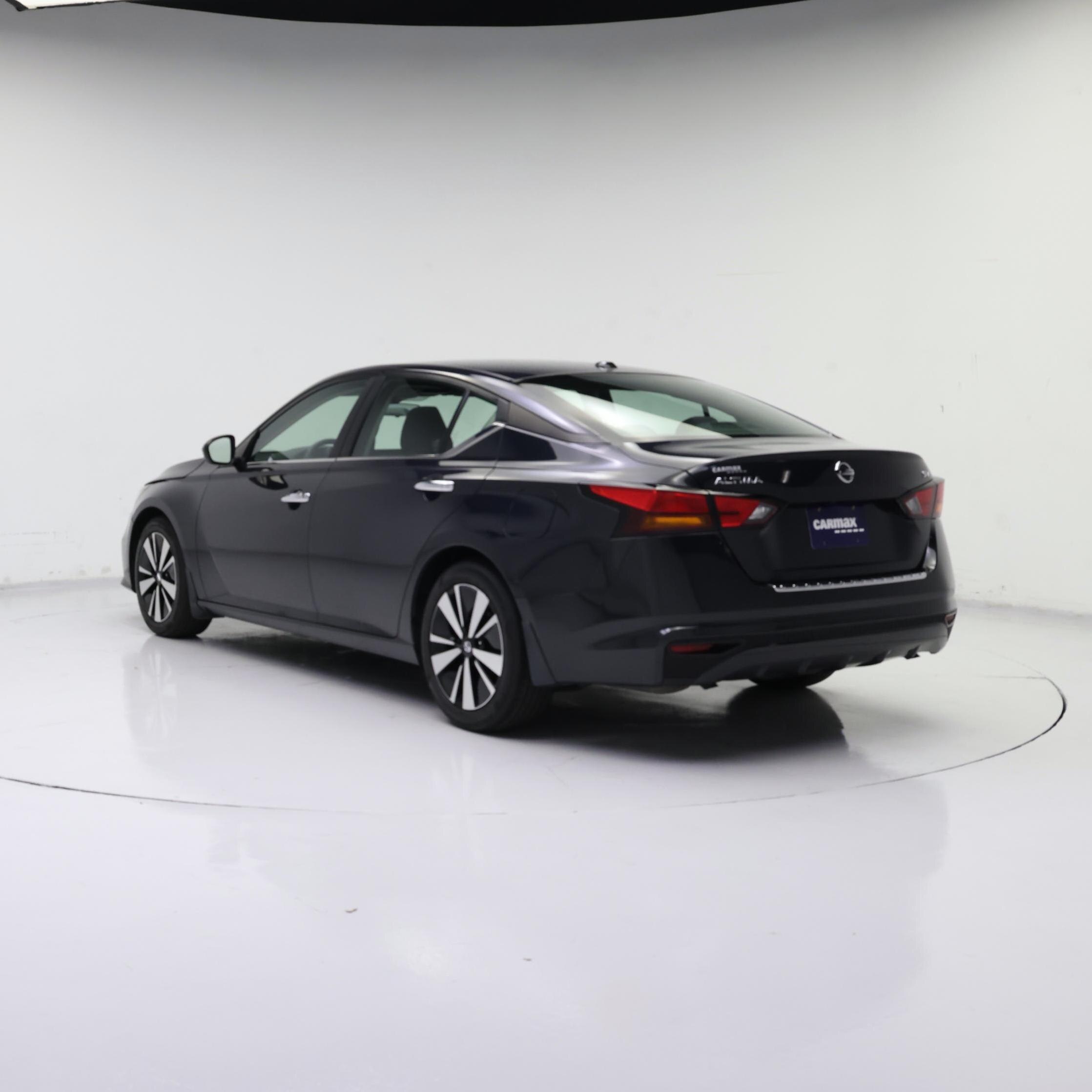 Thumbnail: 2022 Nissan Altima - 2