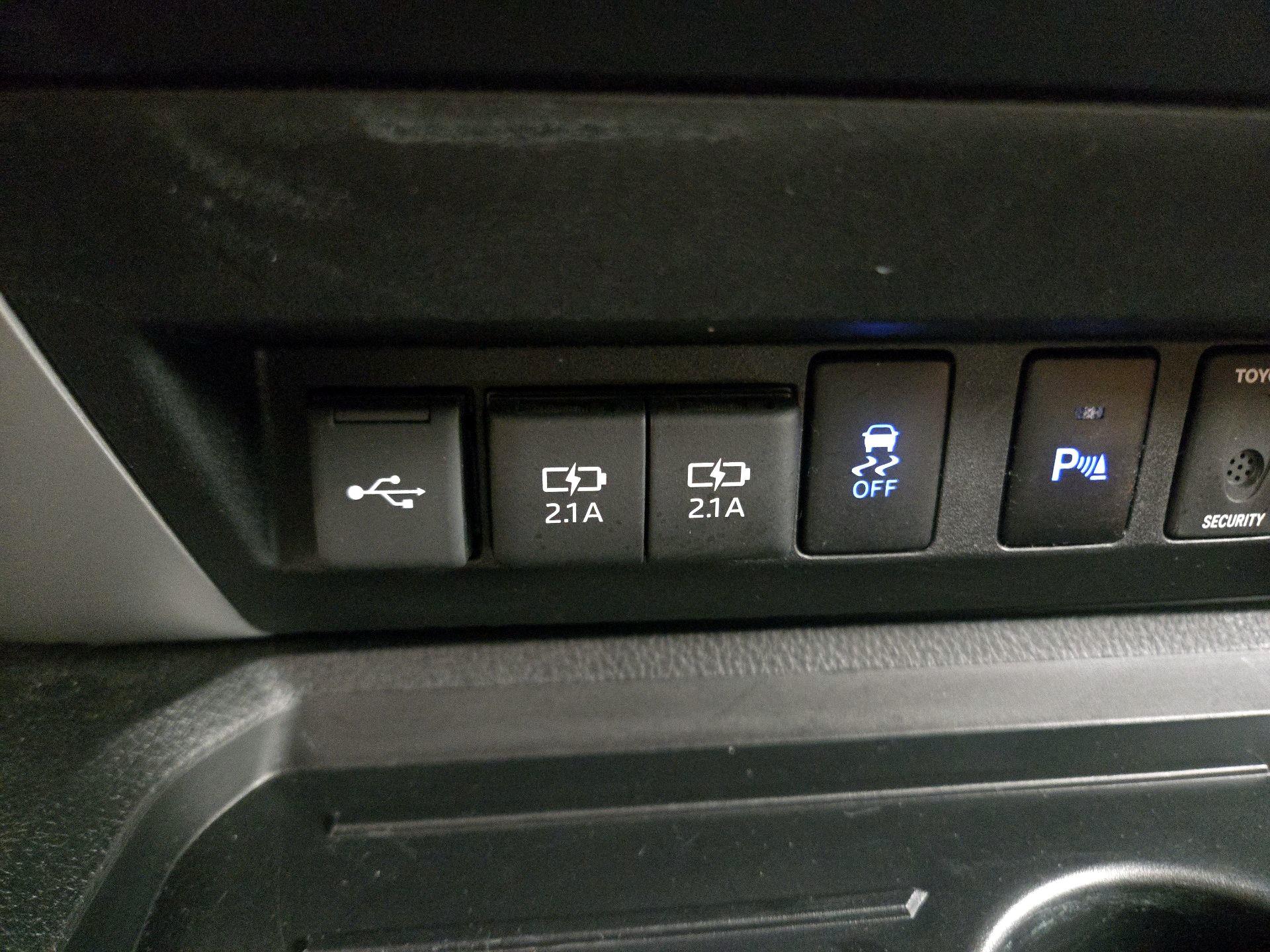 Thumbnail: 2021 Toyota Tundra - 19