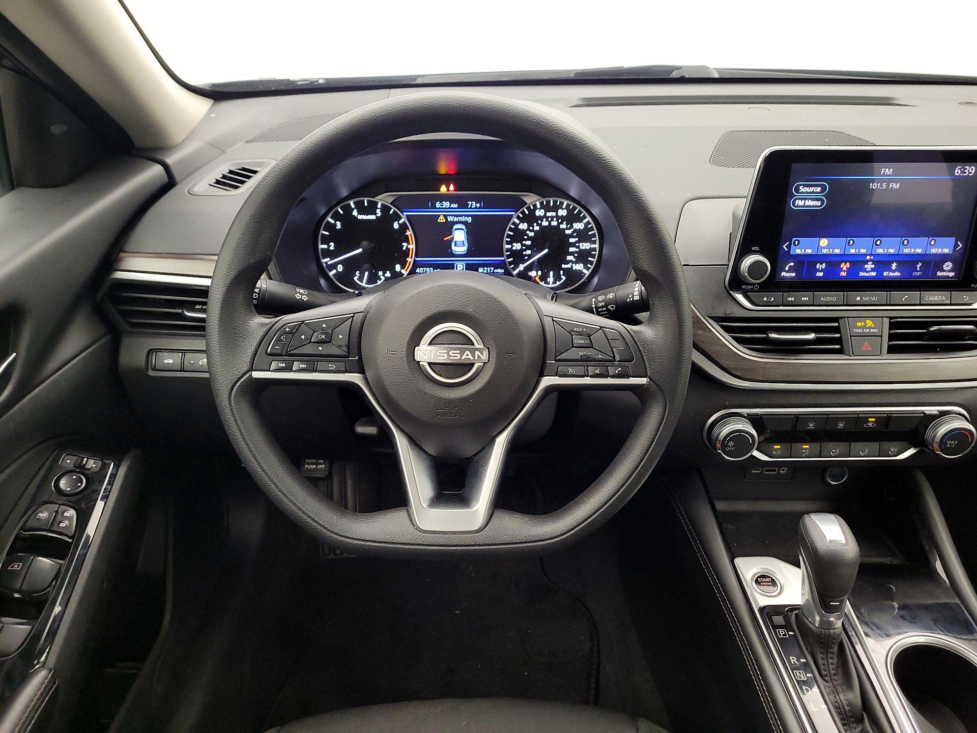 Thumbnail: 2023 Nissan Altima - 10