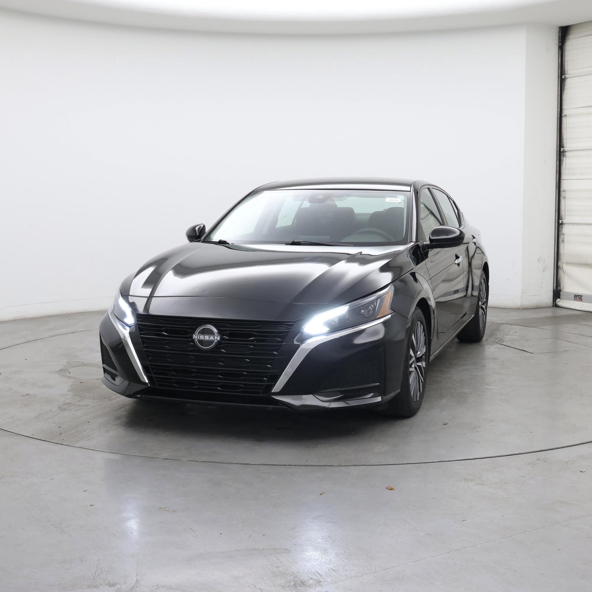 Thumbnail: 2023 Nissan Altima - 4