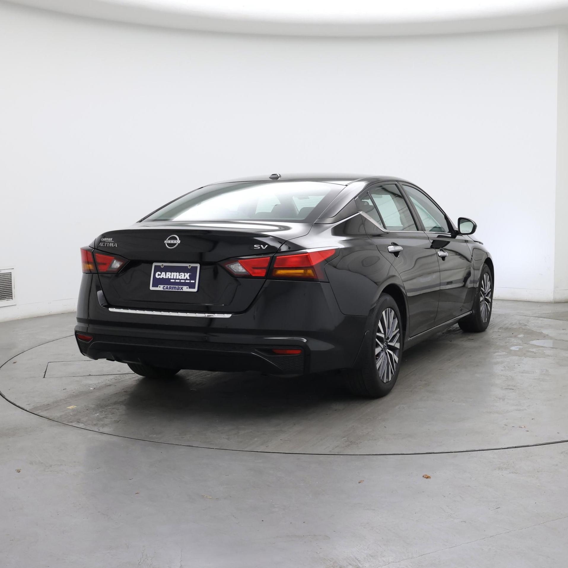 Thumbnail: 2023 Nissan Altima - 8